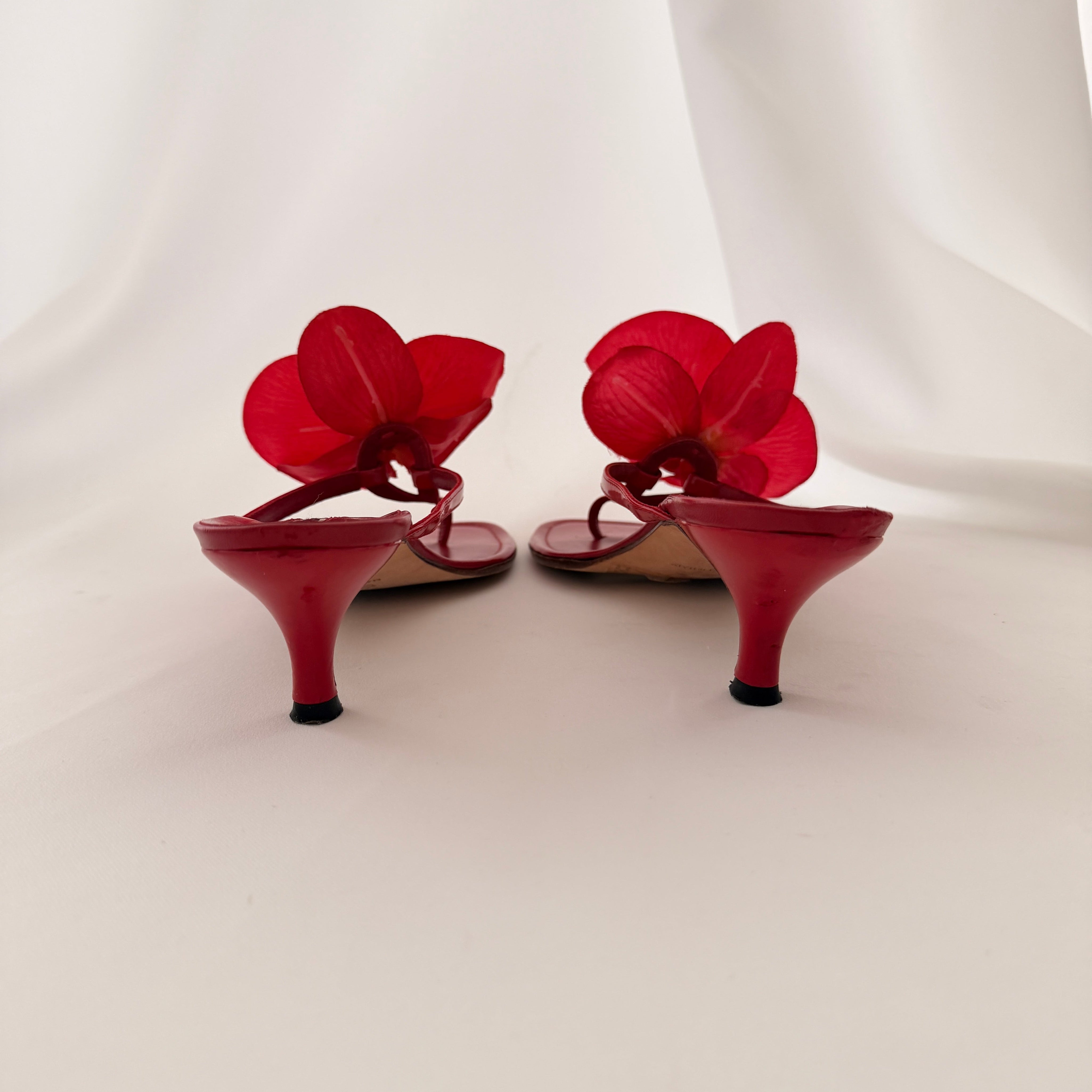Manolo Blahnik Reworked Red Orchid Flip Flop Heels - 38