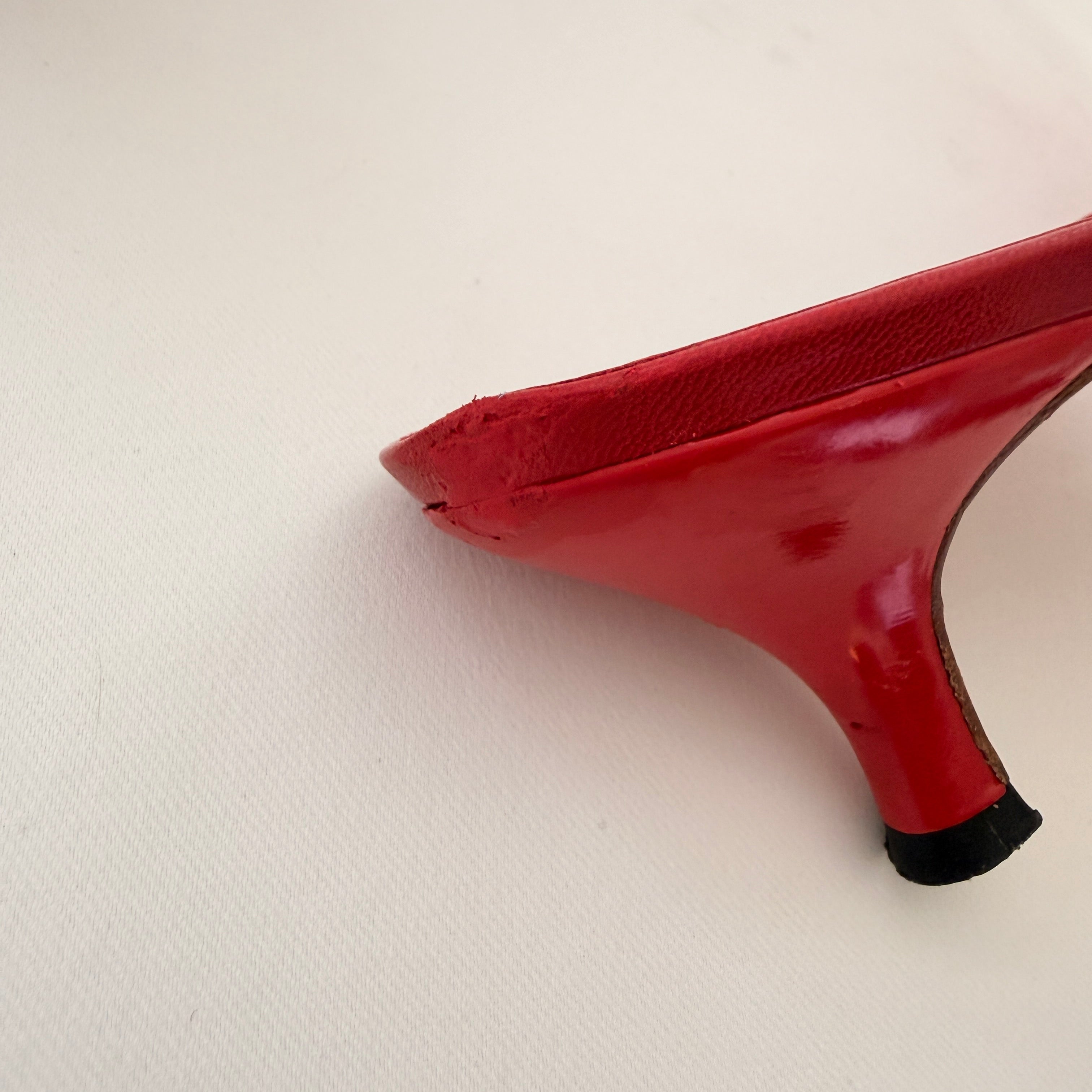 Manolo Blahnik Reworked Red Orchid Flip Flop Heels - 38