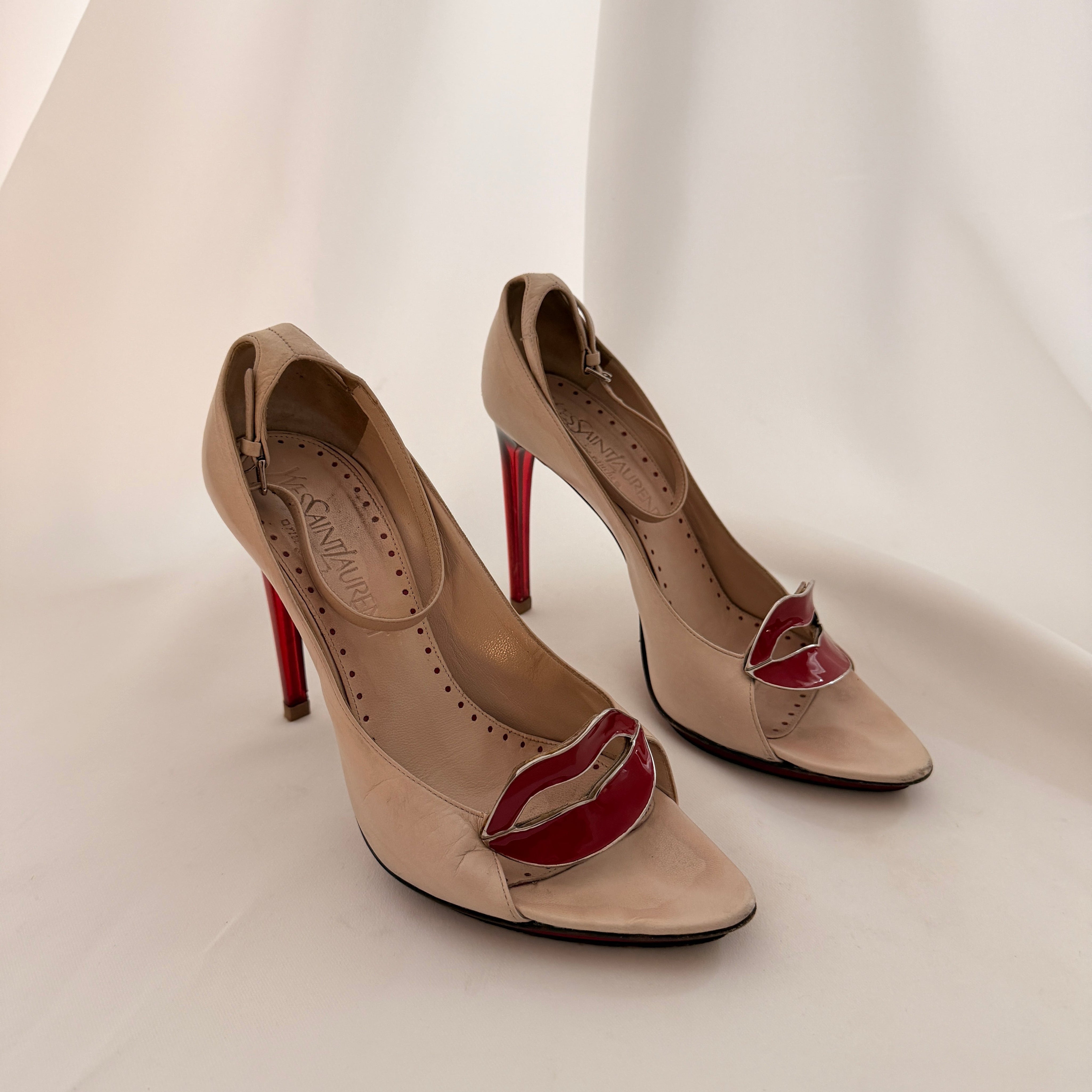 Yves Saint Laurent Lips Heels - EU 37.5