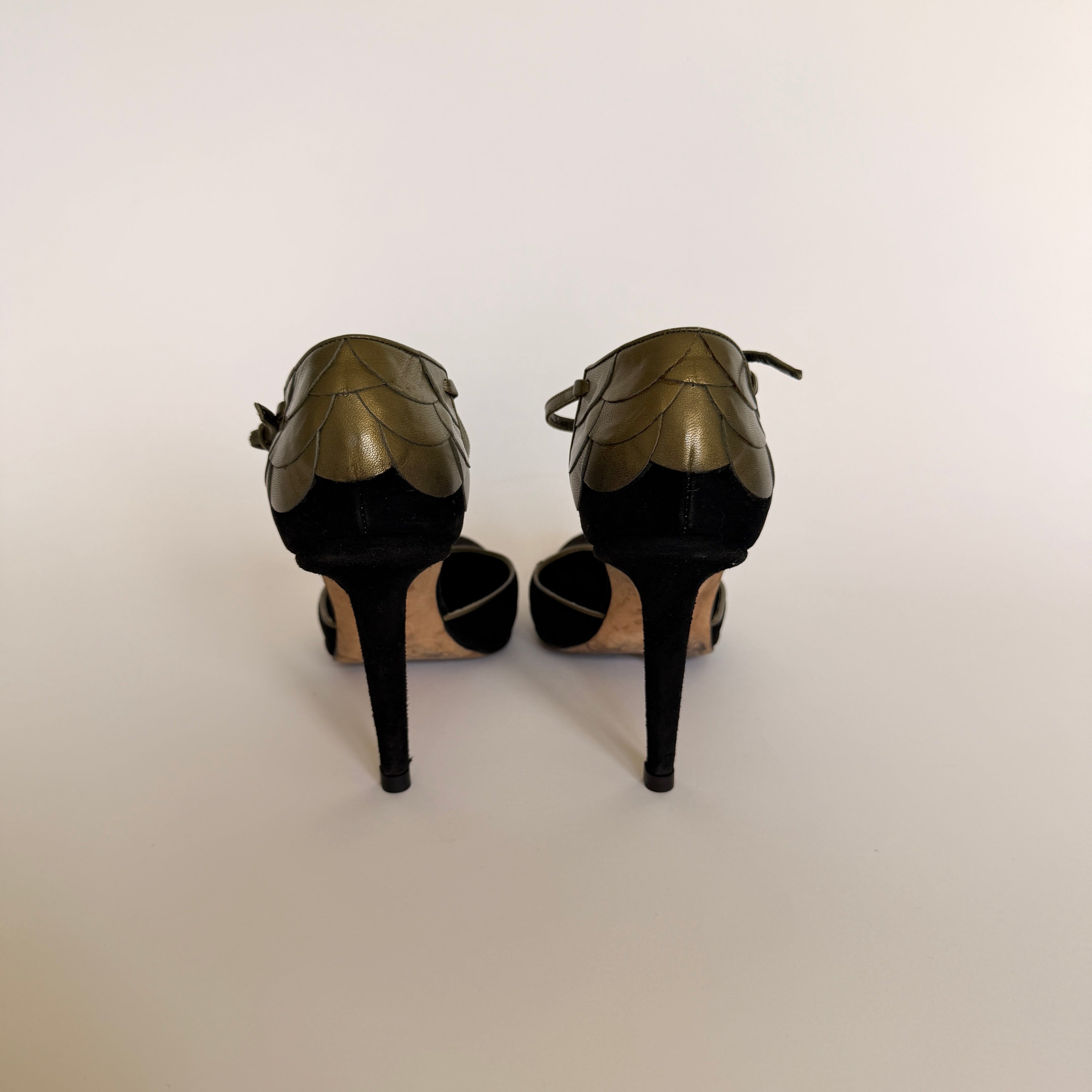 Manolo Blahnik Black Suede Ankle Strap Pumps - EU 39.5 / US 8.5