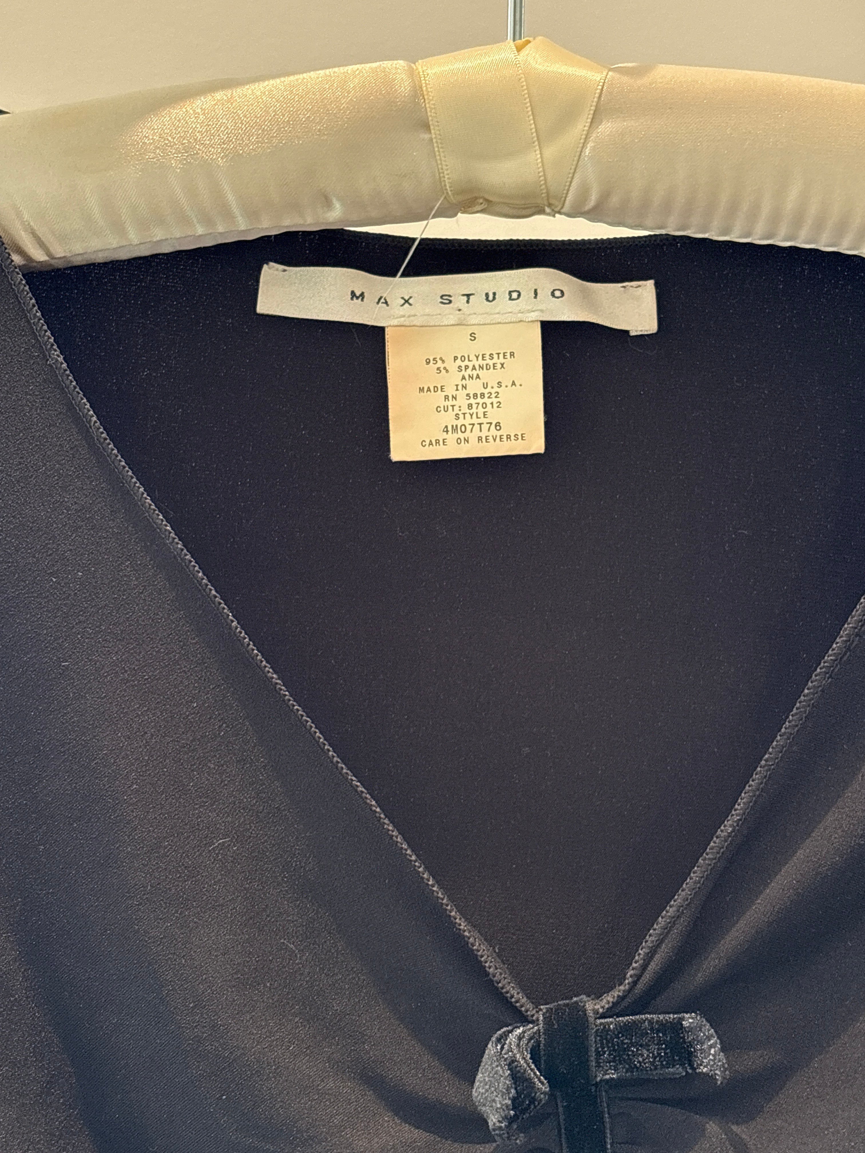 Max Studio 2000s Black Ruched Velvet Bow Top - S-L
