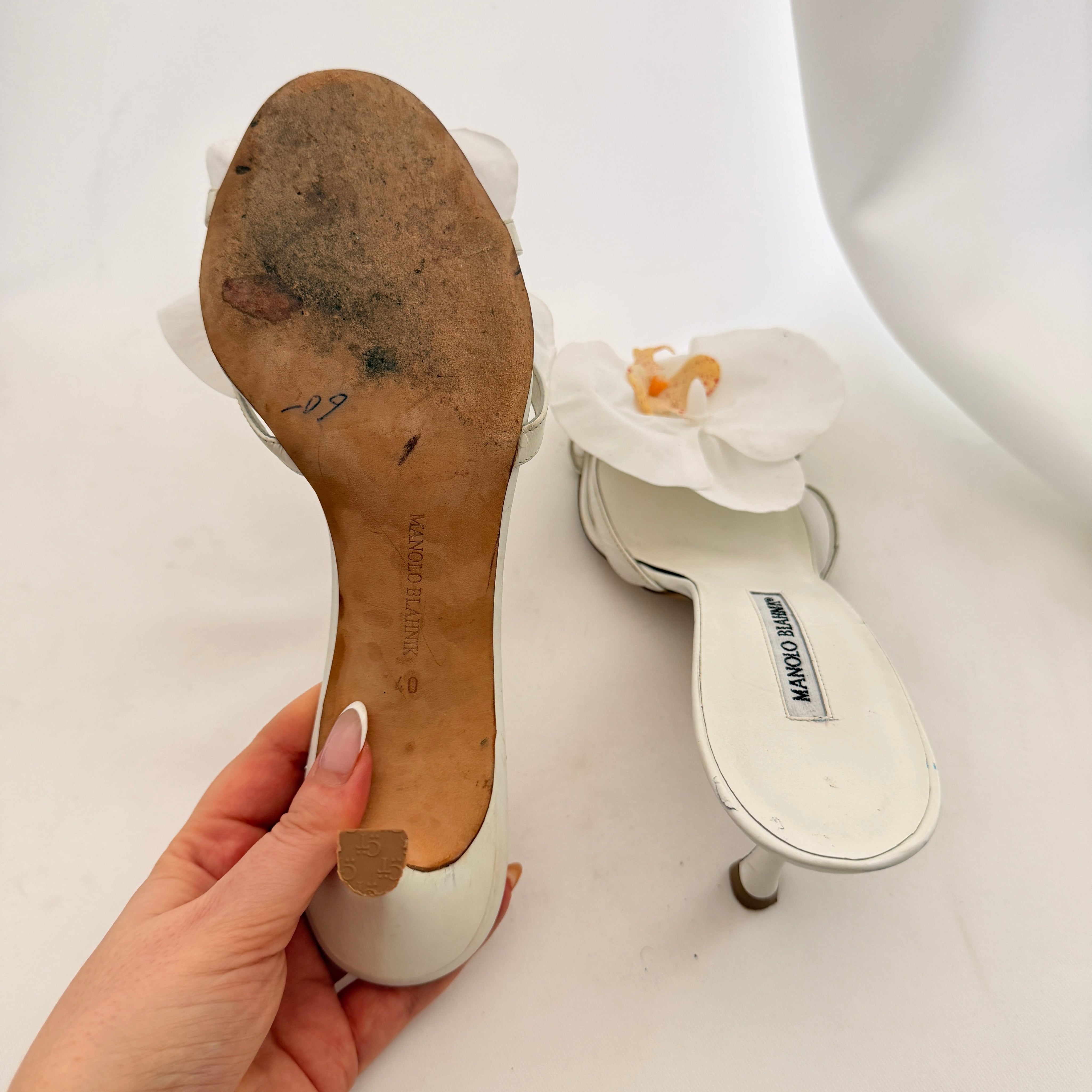 Manolo Blahnik Reworked Orchid Mules - EU 40