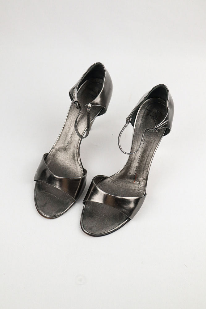 Giuseppe Zanotti Silver Cone Heels - EU 40.5 – Sourced by Scottie