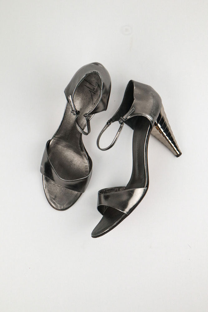 Giuseppe Zanotti 2000s Silver Cone Heels - EU 40.5