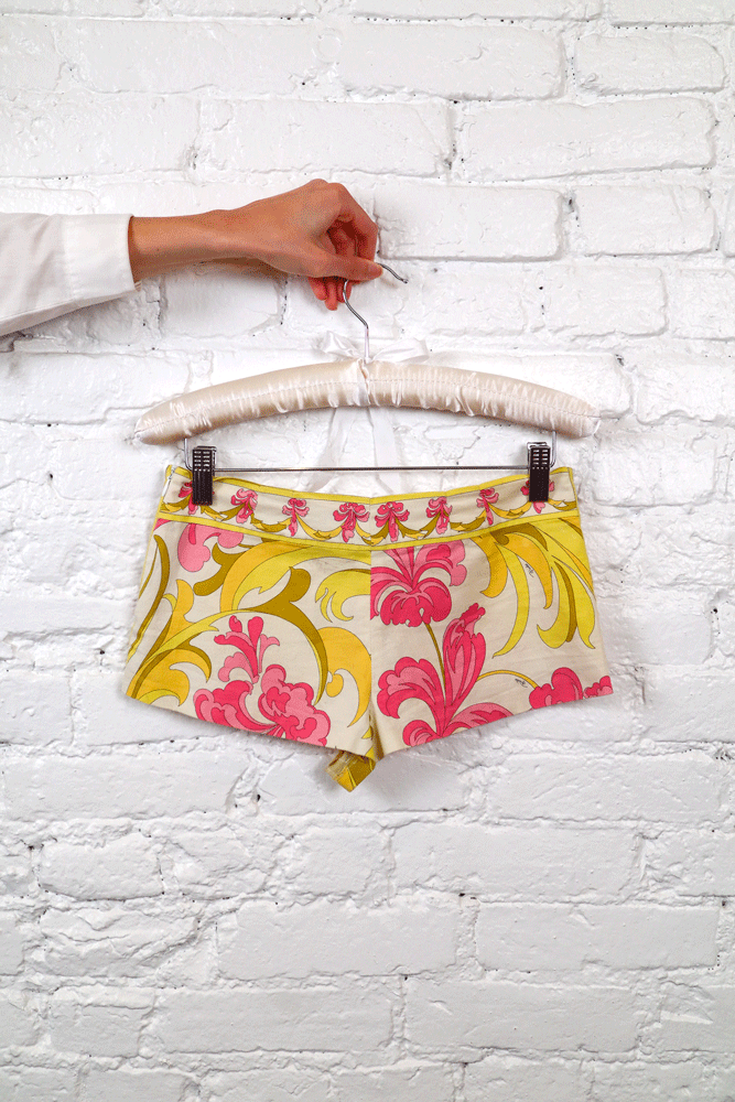 Emilio Pucci Yellow & Pink Mini Shorts – Sourced by Scottie Emilio Pucci Yellow & Pink Mini Shorts – Sourced by Scottie