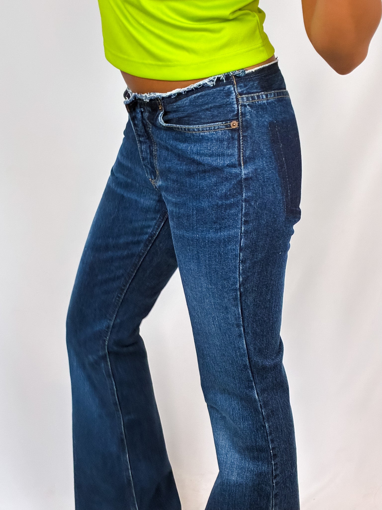 Free Soul 2000s Dark Wash Bell Bottom Raw Edge Flare Jeans - W27