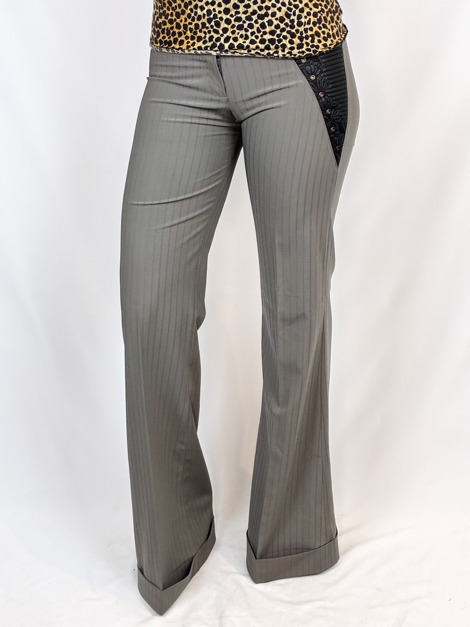 Enzo Loco 2000s Grey Pinstripe Low Rise Flare Pants - XS/S