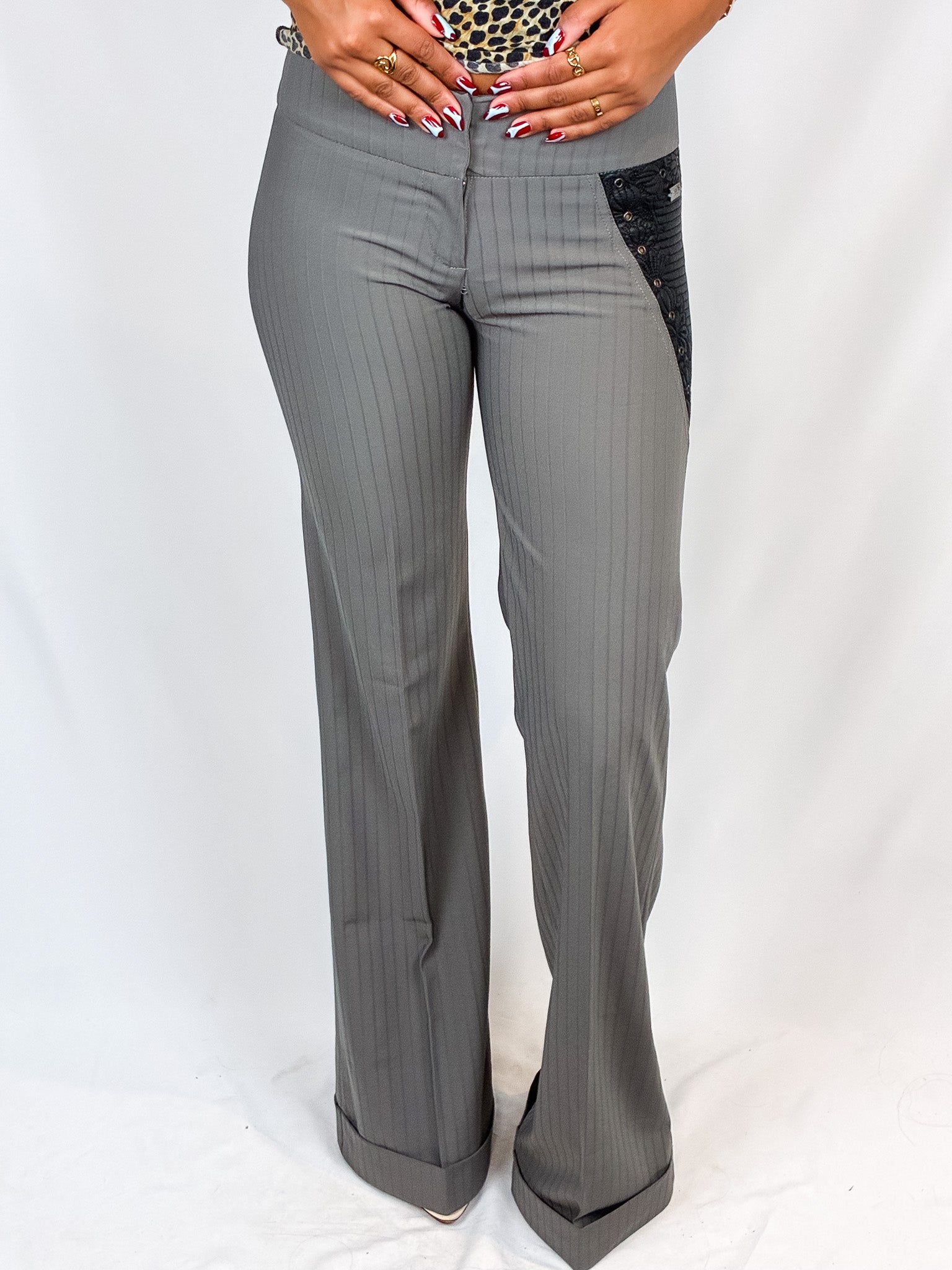 Enzo Loco 2000s Grey Pinstripe Low Rise Flare Pants - XS/S