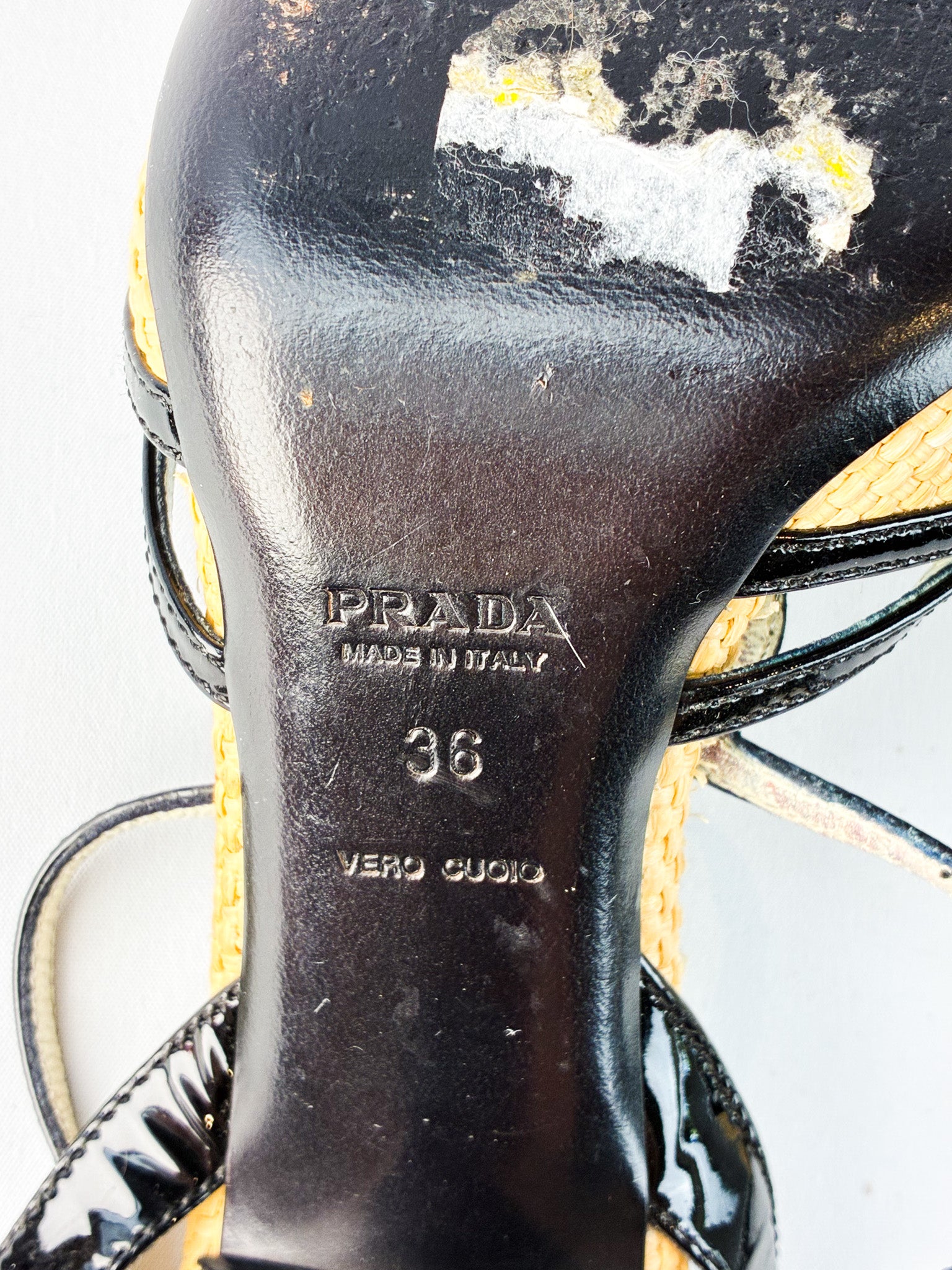 Prada 2000s Tan Raffia and Black Patent Cap Toe Slingback Heels - EU 36