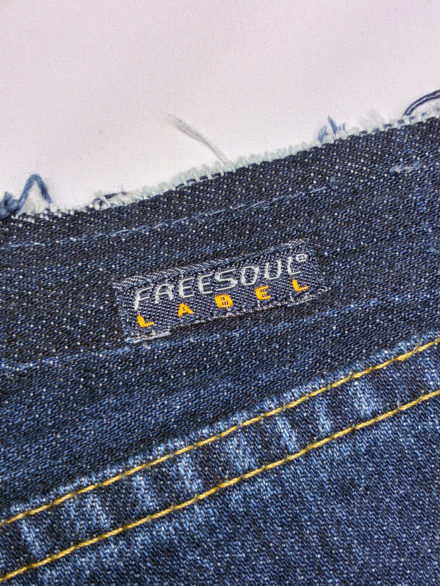 Free Soul 2000s Dark Wash Bell Bottom Raw Edge Flare Jeans - W27