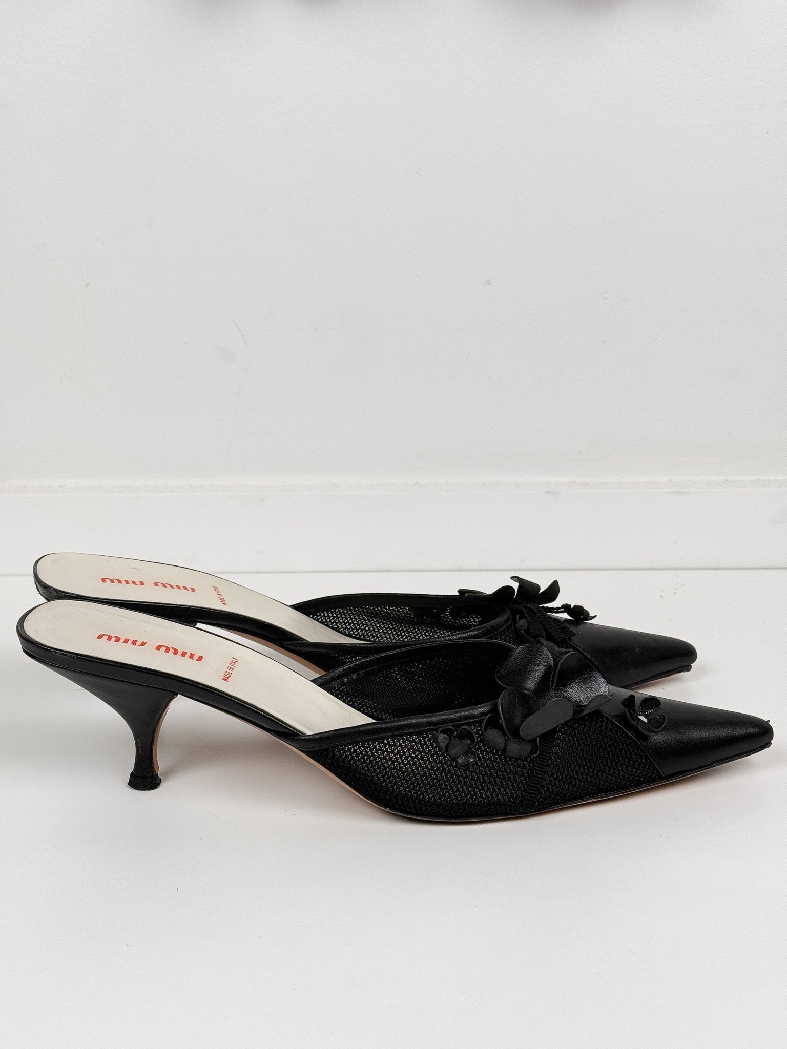 Miu Miu 2000s Black Mesh Leather Flower Appliqué Grosgrain Kitten Heel Mules - EU 40