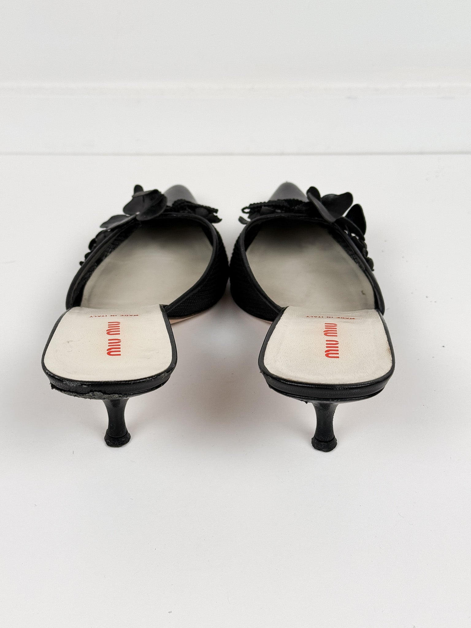 Miu Miu 2000s Black Mesh Leather Flower Appliqué Grosgrain Kitten Heel Mules - EU 40