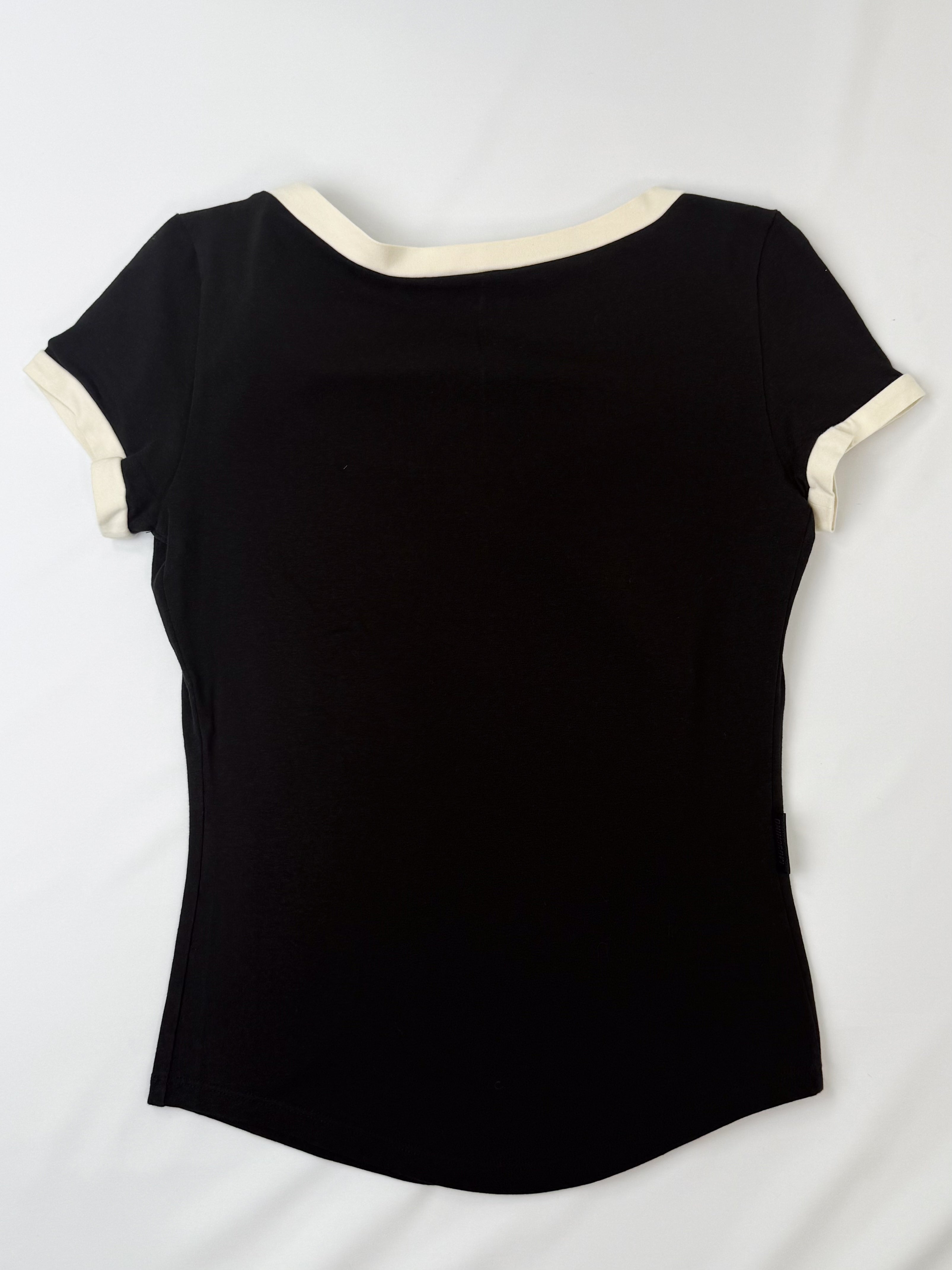 Moschino Jeans 2000s Black "Holidays with a Book" Graphic Tee with Bow - M