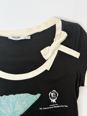 Moschino Jeans 2000s Black "Holidays with a Book" Graphic Tee with Bow - M