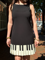 Moschino Cheap and Chic 2000s Black Piano Key Pleated Hem Shift Dress - IT 42