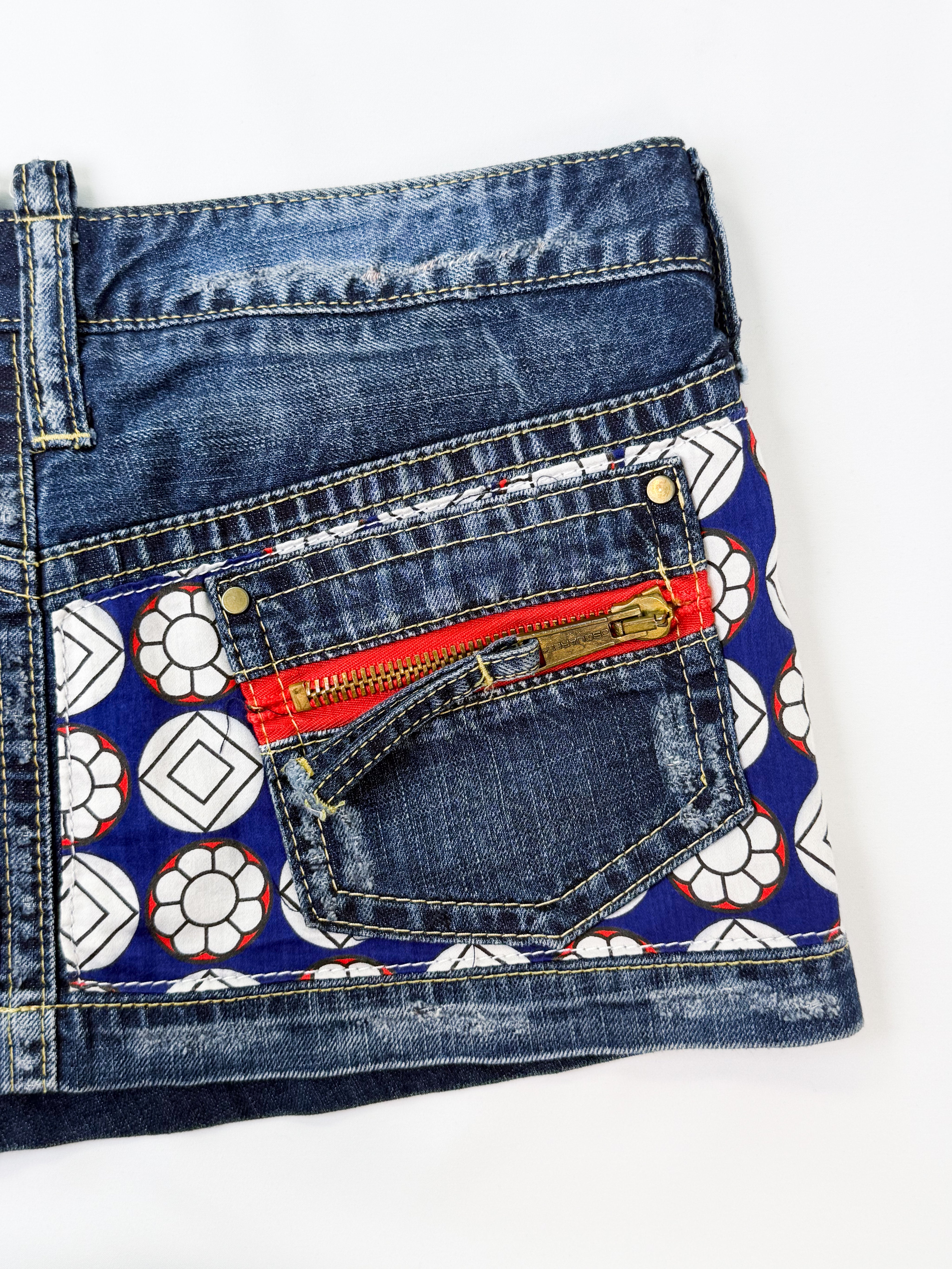 Dsquared2 2000s Geometric Floral Print Panel Micro Mini Denim Skirt - W34