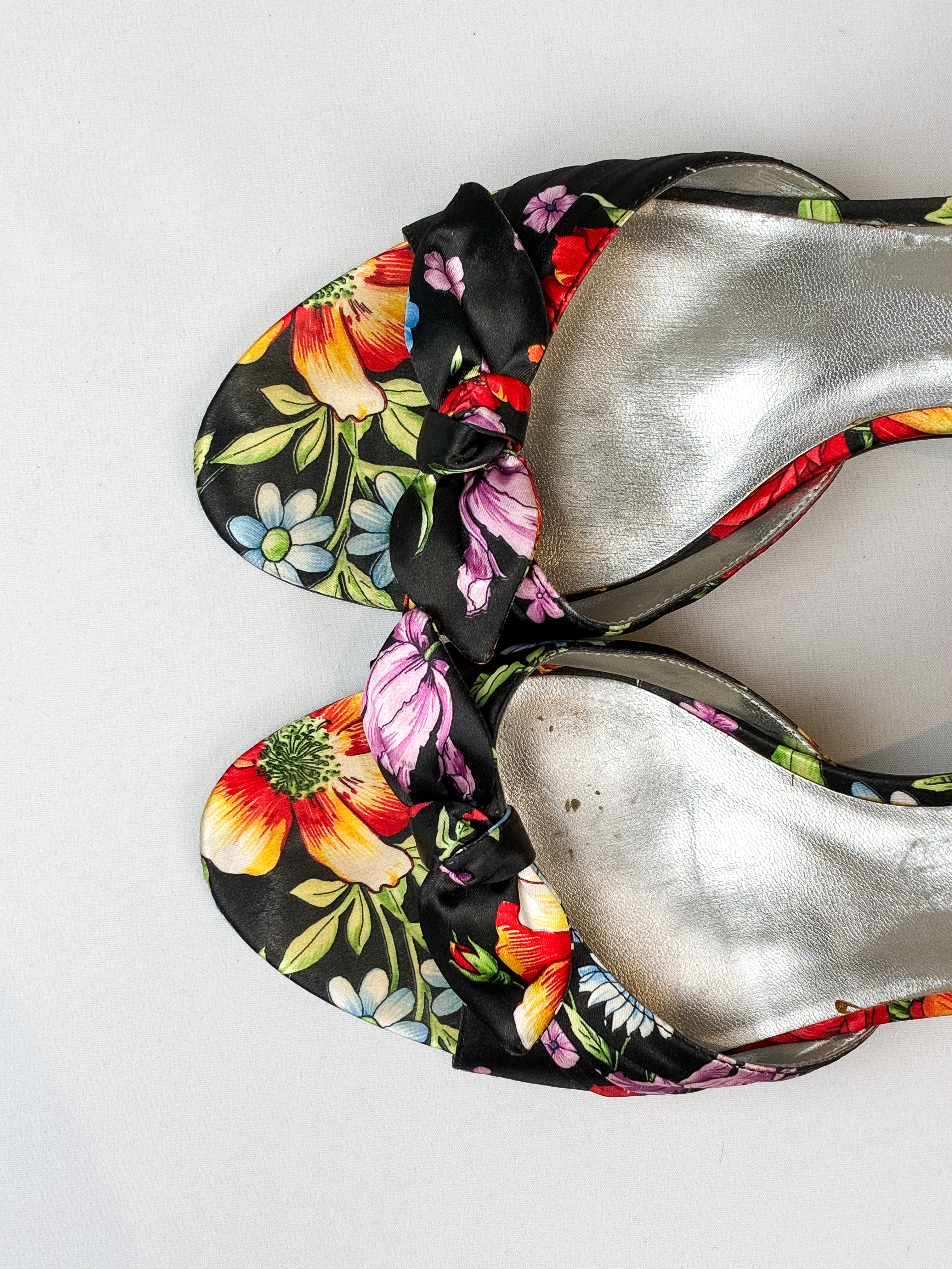 Guess by Marciano 2000s Black Floral Satin Bow Mules - EU 39