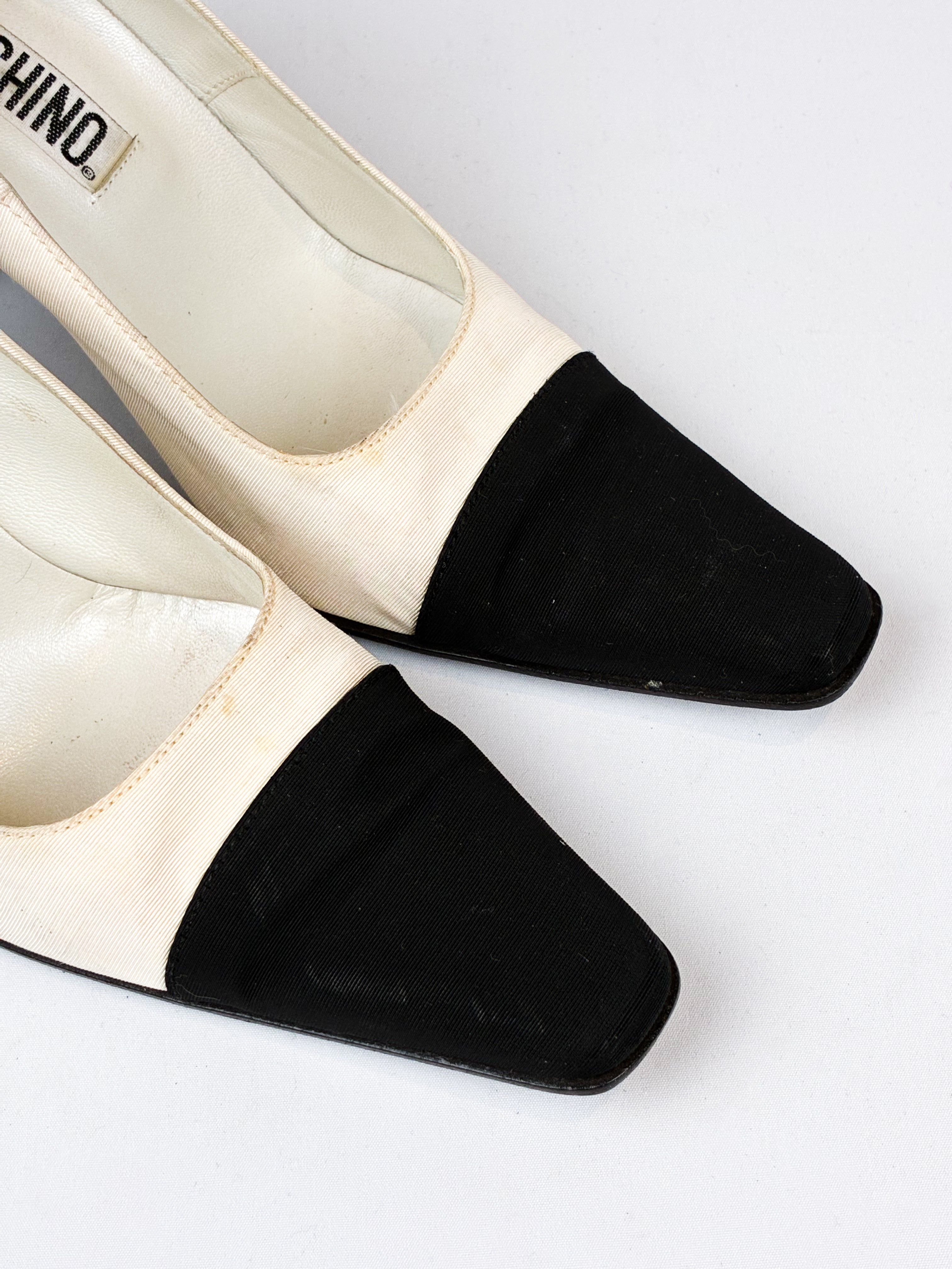 Moschino “I <3 Heels” Statement Pumps - 38