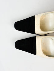 Moschino “I <3 Heels” Statement Pumps - 38
