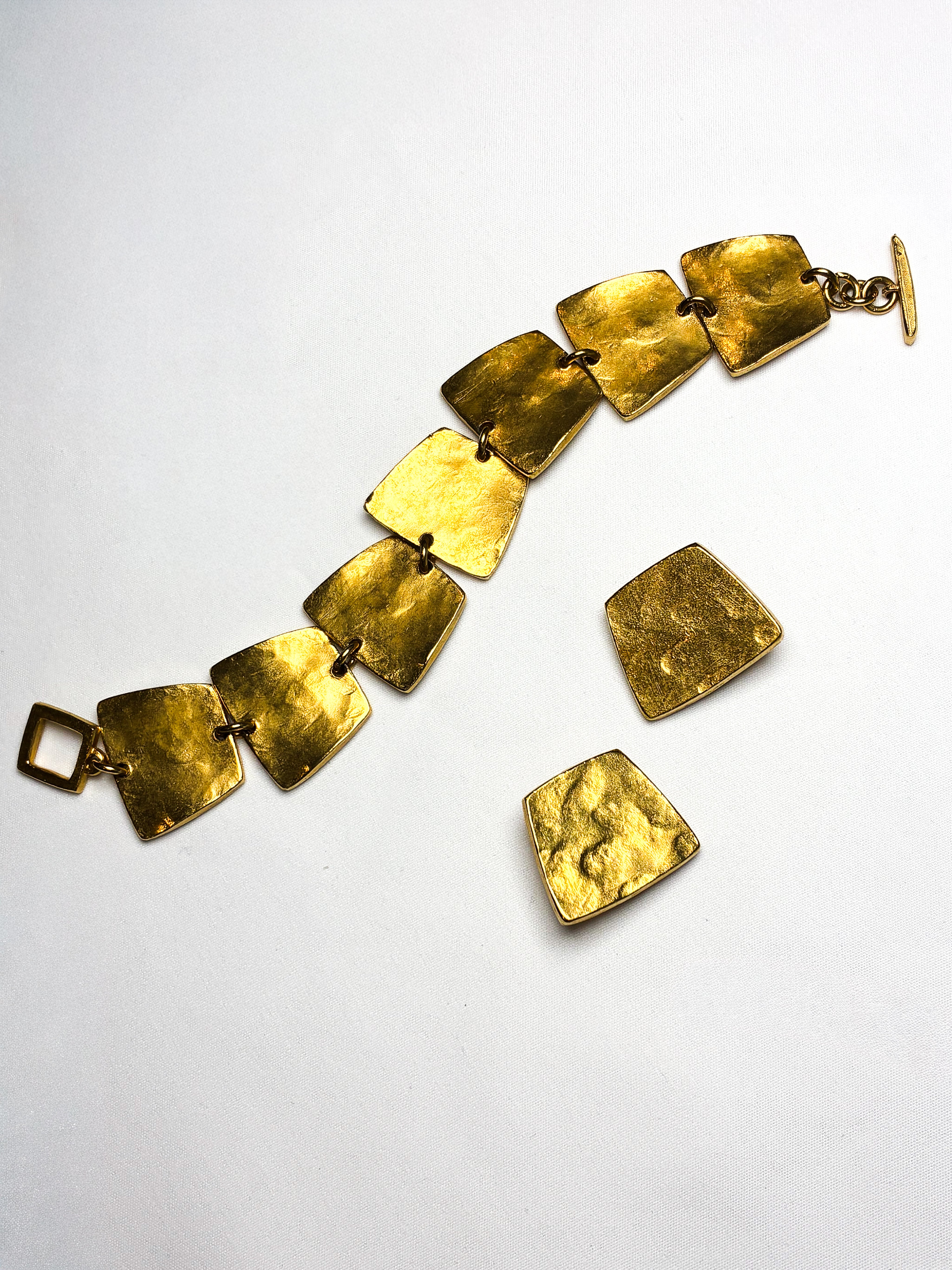 Il Était Une Fois 1990s Hammered Gold Panel Bracelet & Earrings Set