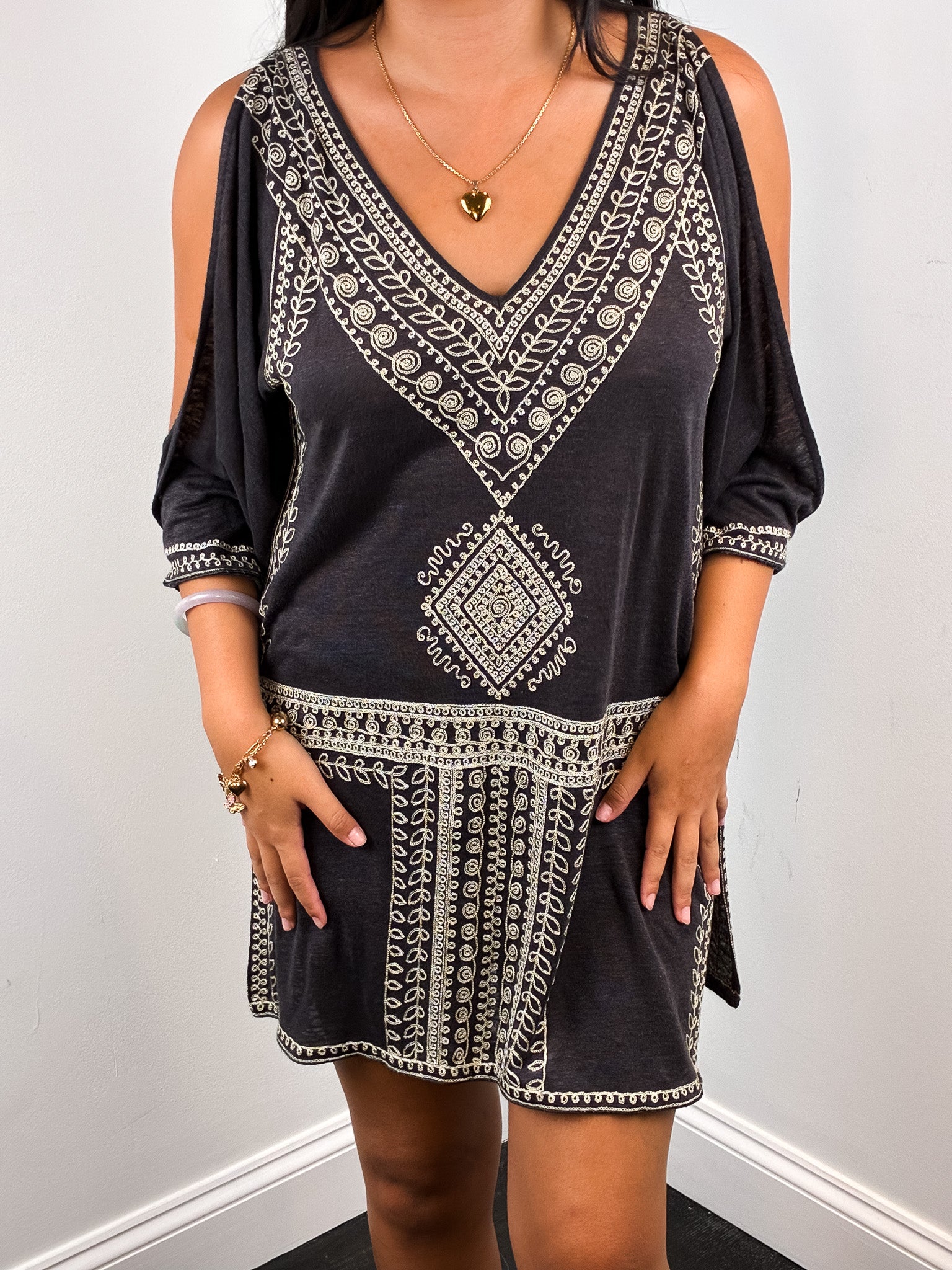 Calypso St. Barth 2000s Black Embroidered Cold-Shoulder Tunic Dress - M