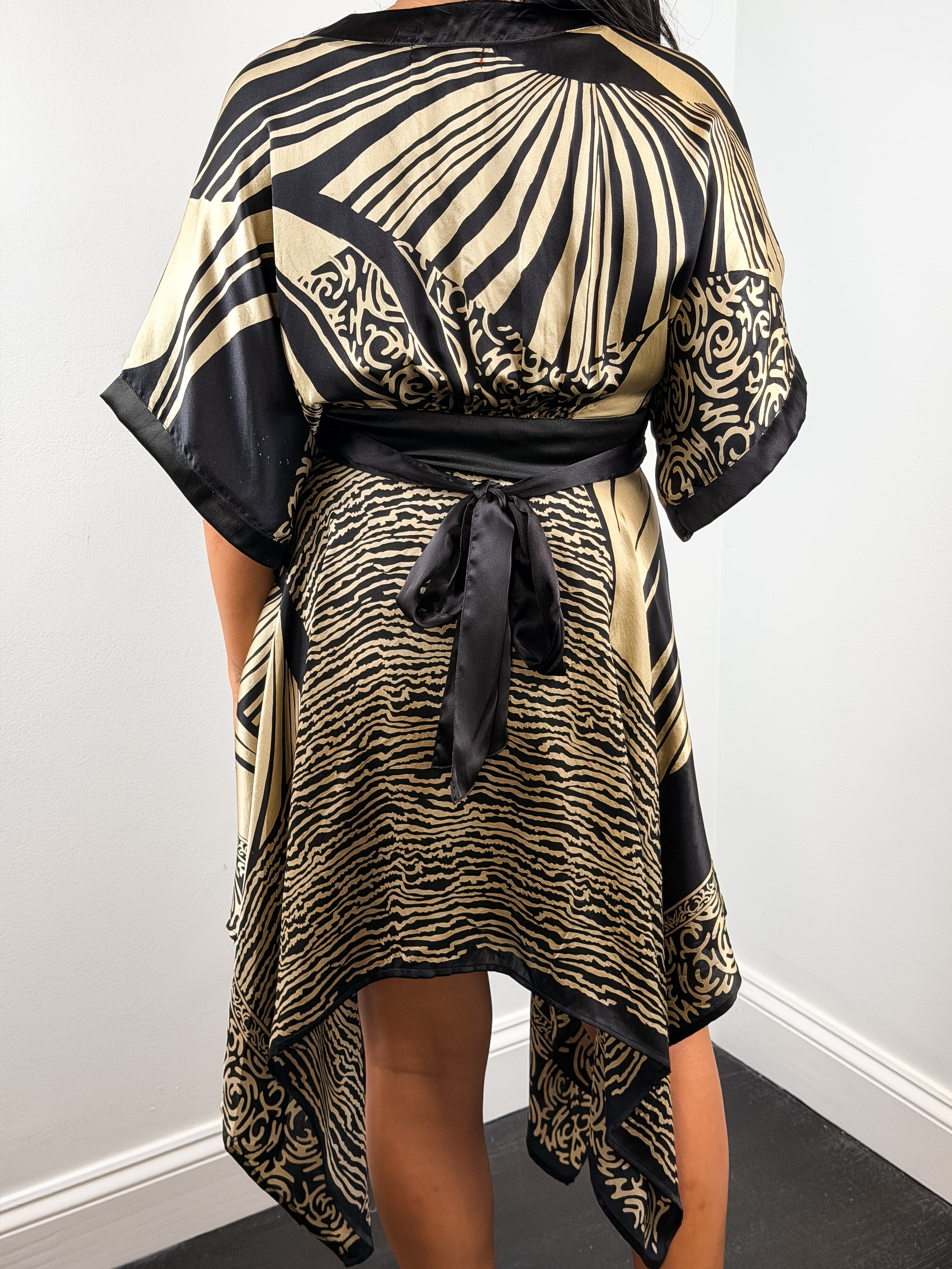 Derhy 2000s Black and Gold Palm Print Silk Kimono Sleeve Dress - S/M