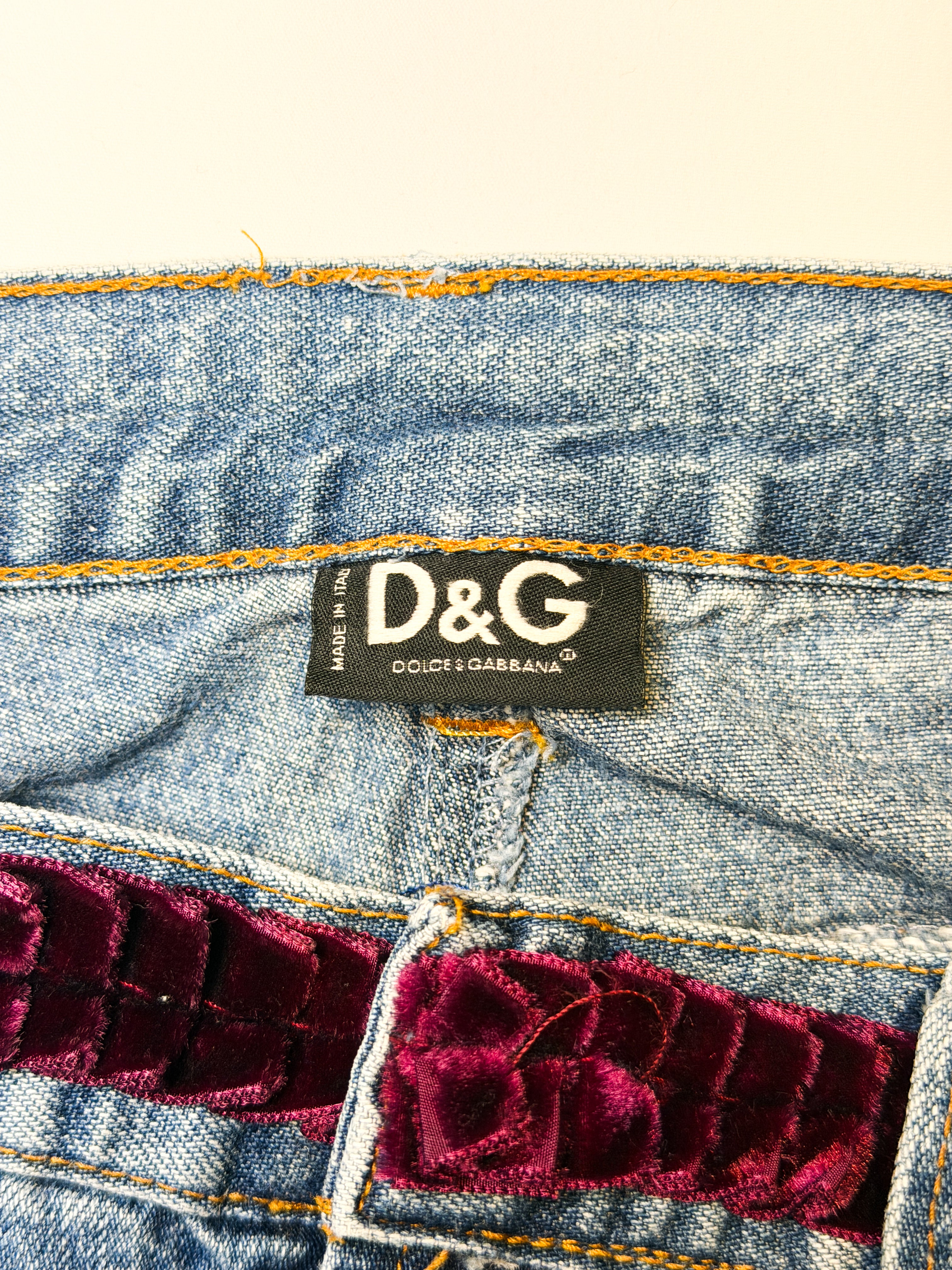 D&G Dolce & Gabbana 2000s Velvet Waistband Ombré Lace Trim Jeans - W28