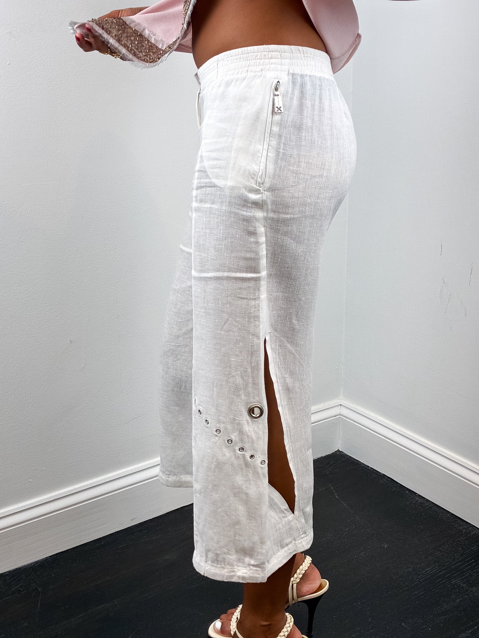 Richmond X 2000s White Eyelet Cropped Wide Leg Trousers - XS/S