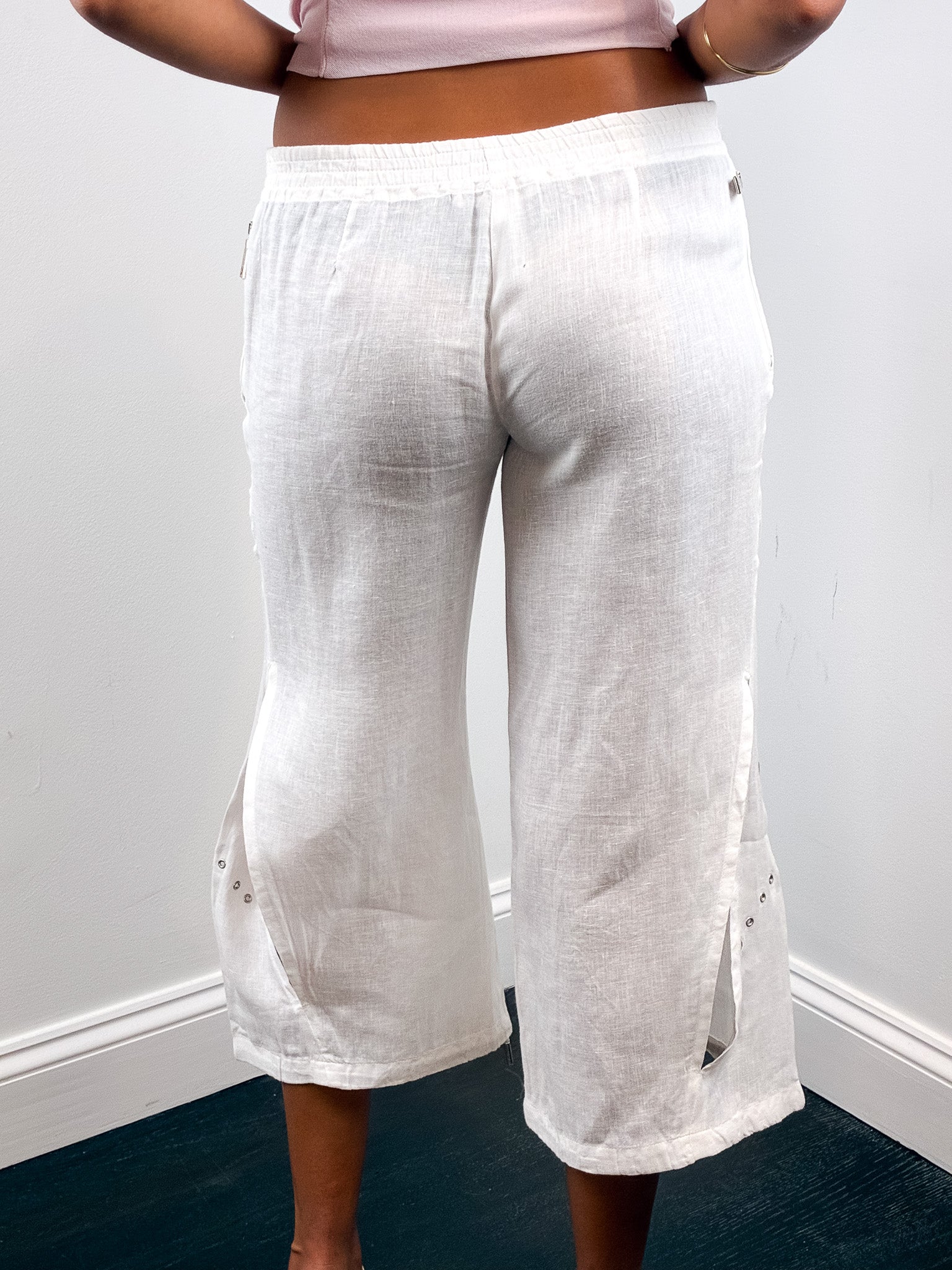 Richmond X 2000s White Eyelet Cropped Wide Leg Trousers - XS/S