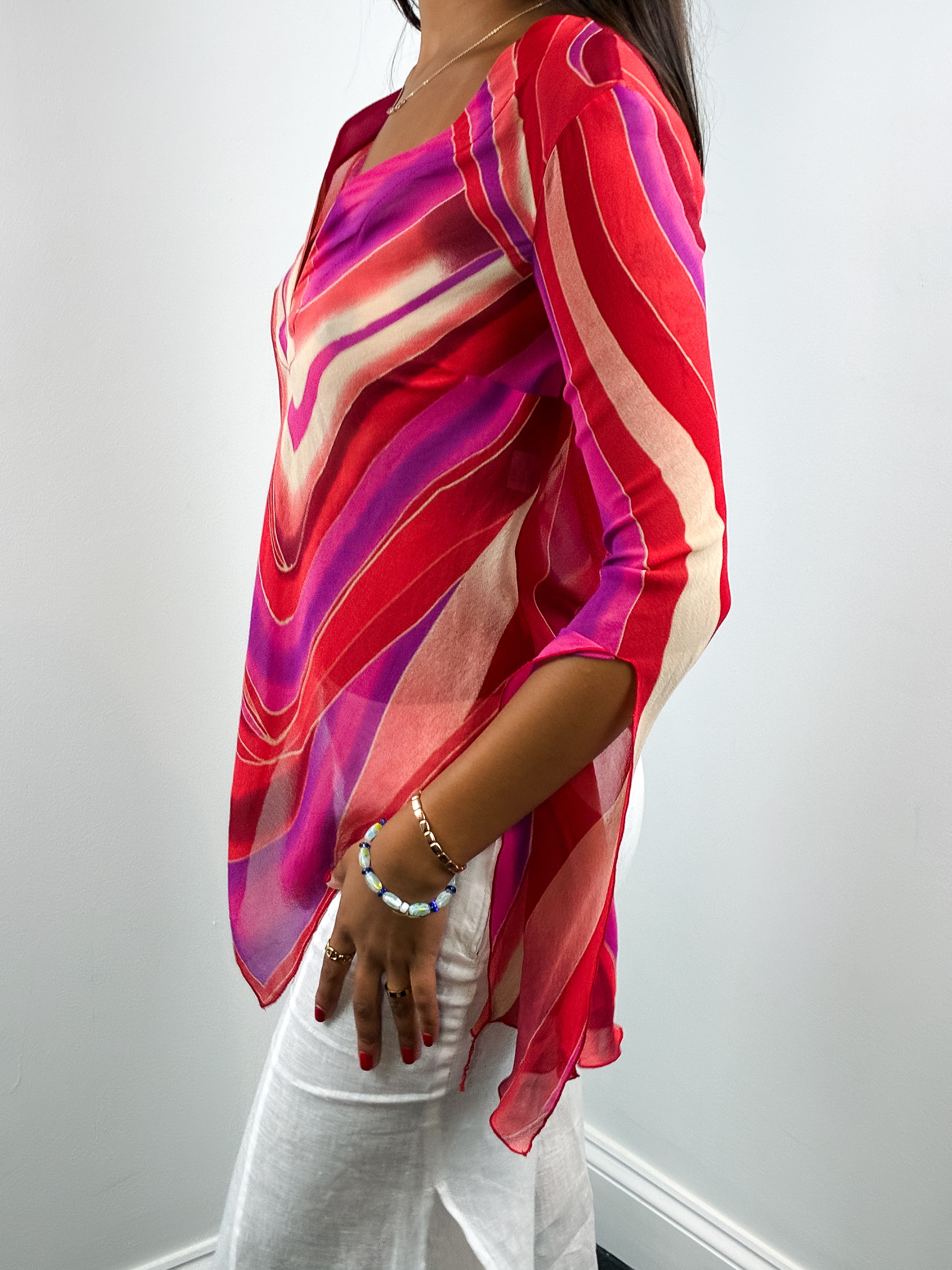 Celyn b. 2000s Pink Chevron Print Silk Handkerchief Hem Blouse - M