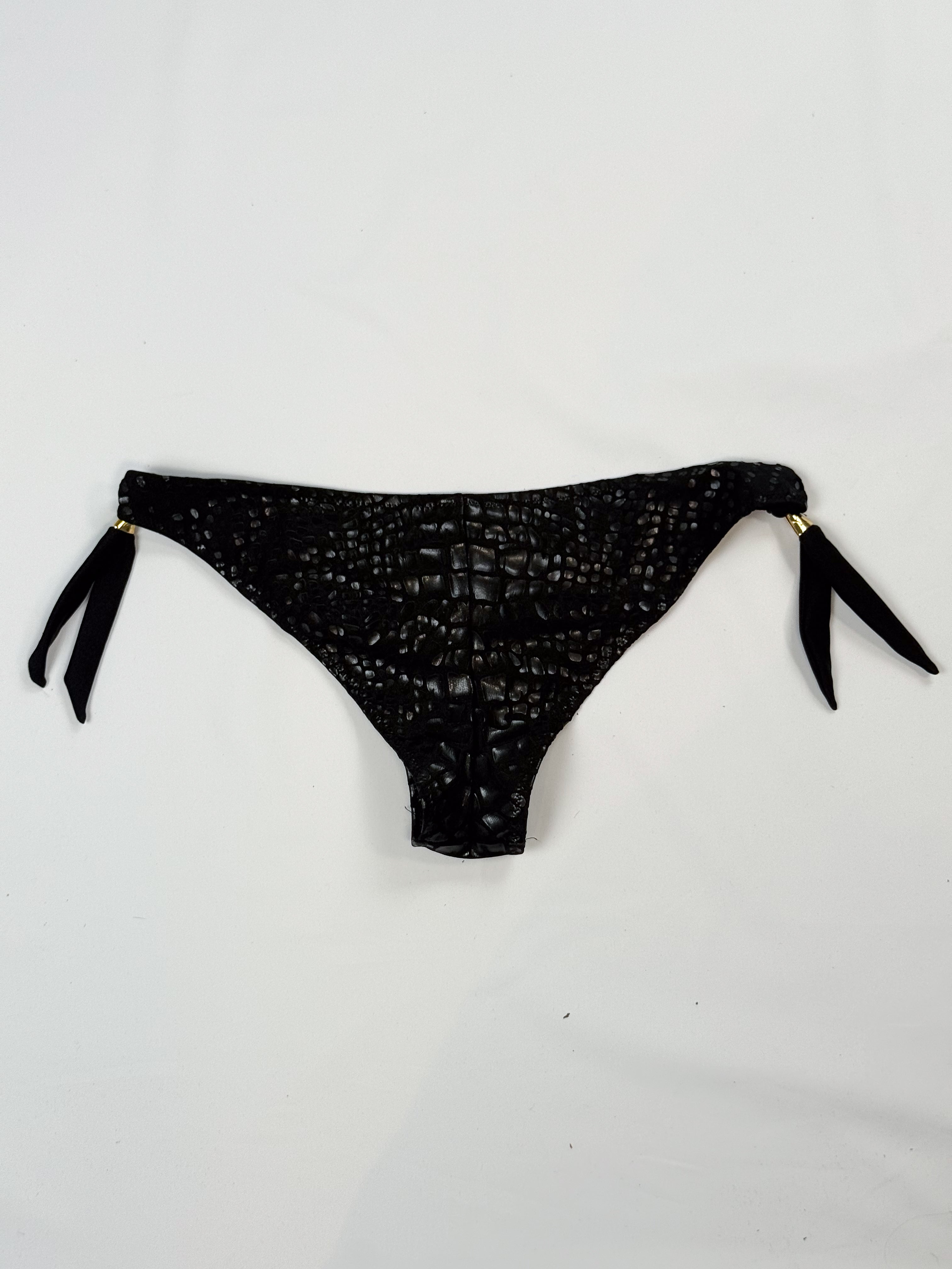 Pin-Up Stars 2000s Black Croc-Embossed Triangle Bikini Set