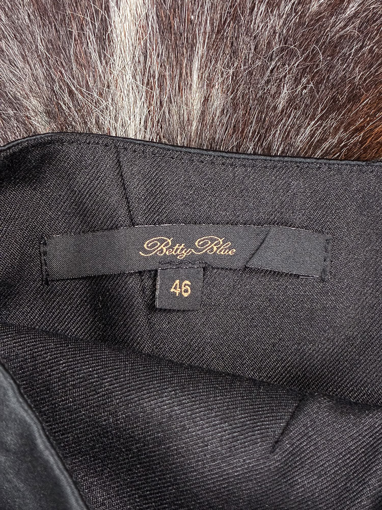 Betty Blue 2000s Black Satin-Trim Corset Top