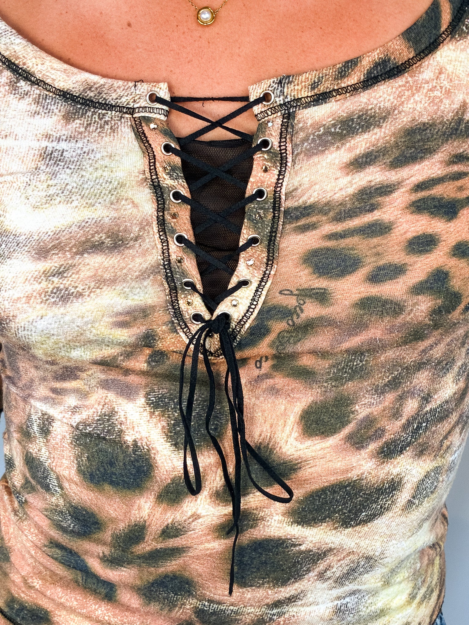 Roccobarocco 2000s Metallic Leopard Print Lace-Up Top - S