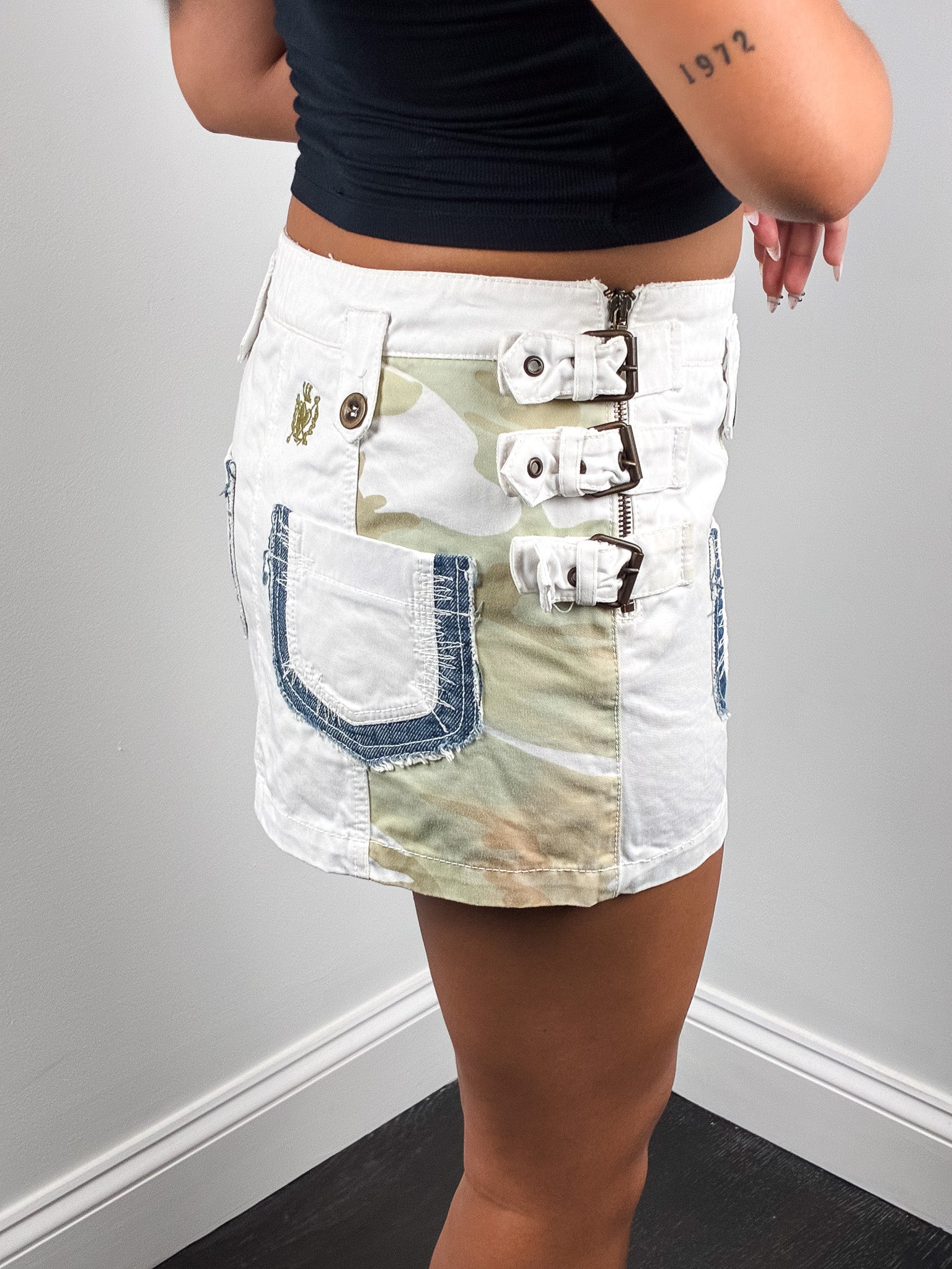 2000s White Camo Patchwork Cargo Mini Skirt with Buckle Straps - S/M