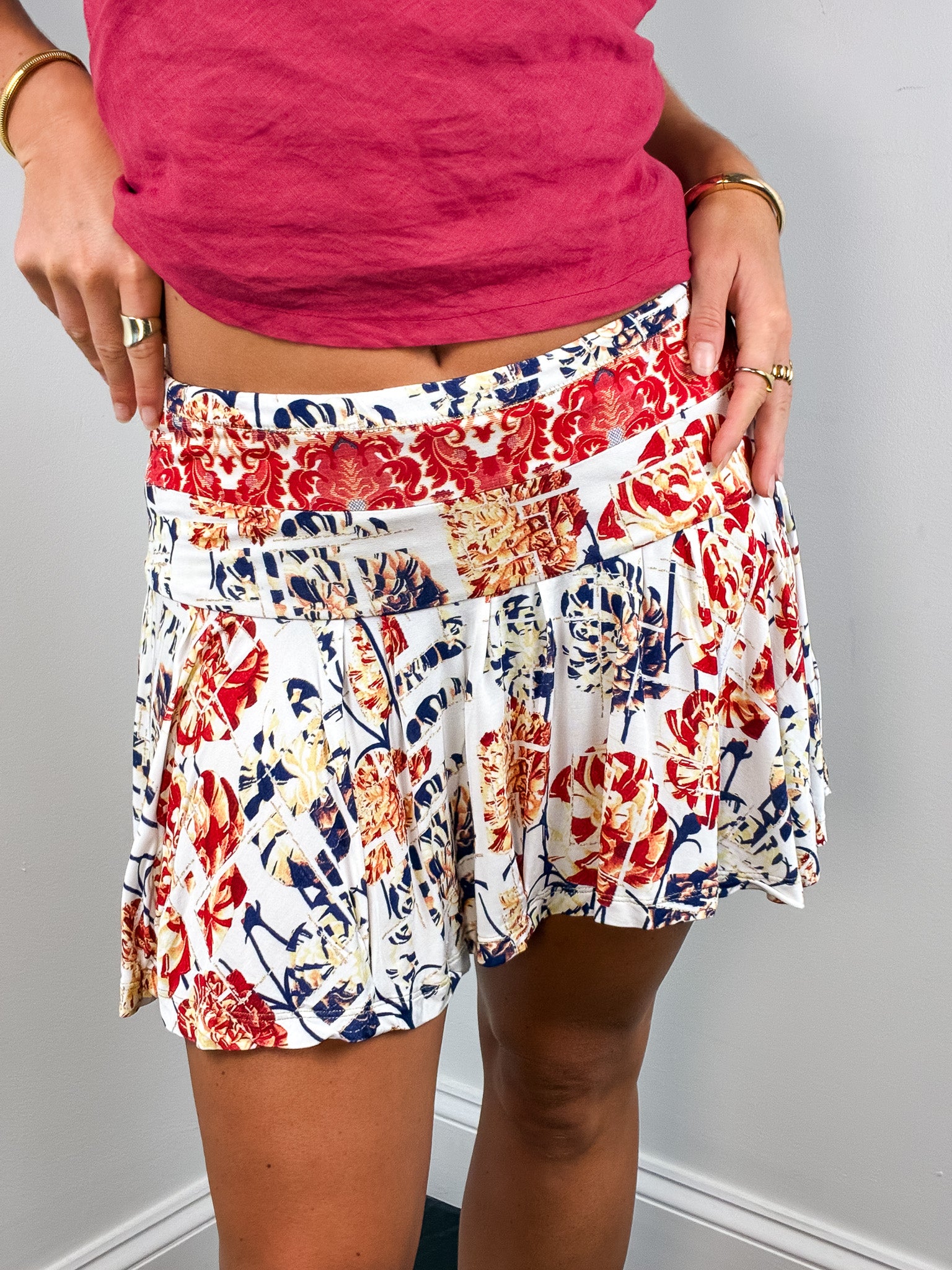 Just Cavalli 2000s Red Navy Floral Print Pleated Mini Skirt - S/M