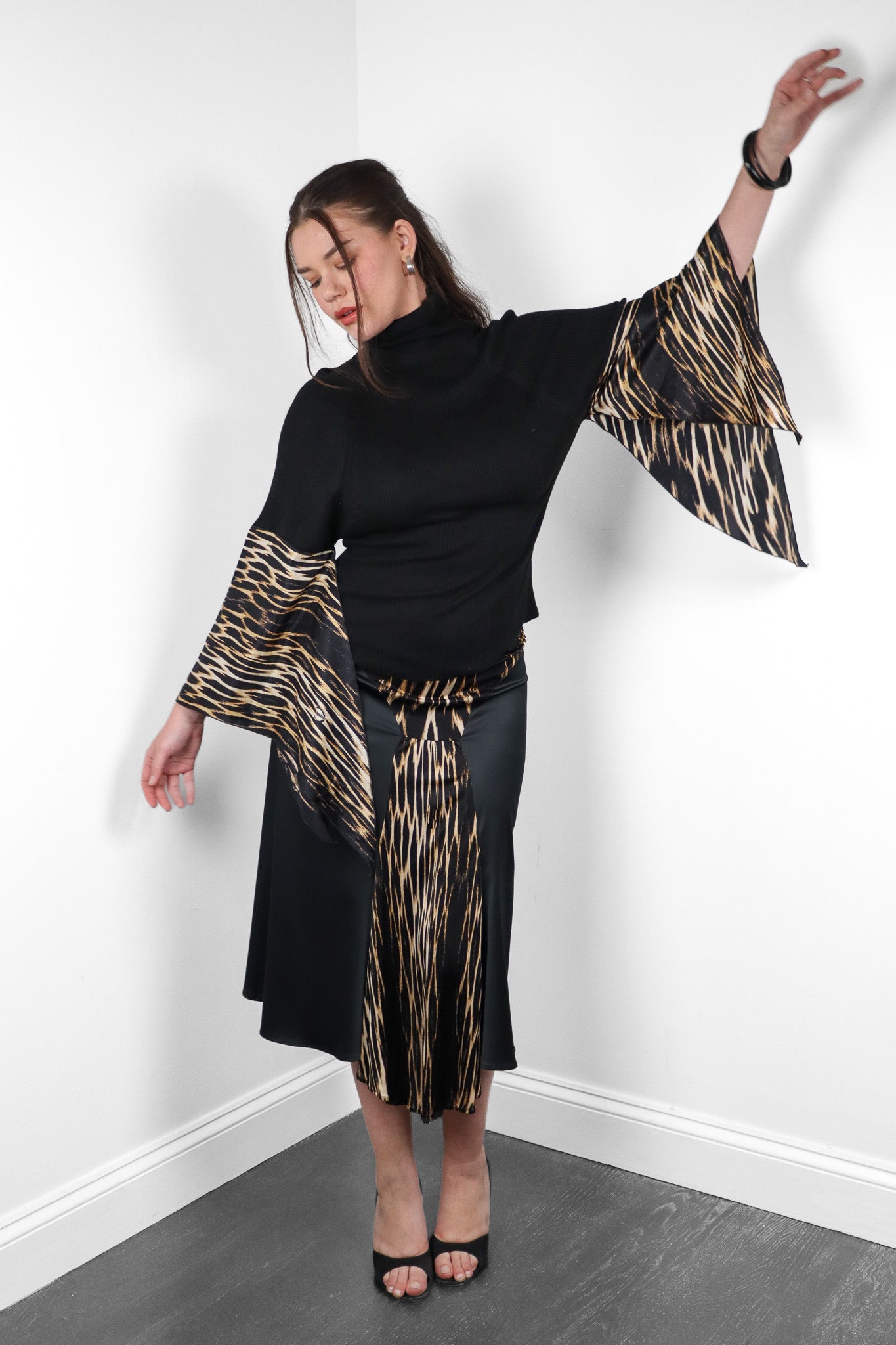 Just Cavalli 2000s Black Knit & Tiger Print Silk Bell Sleeve Top & Midi Skirt Set - M/L