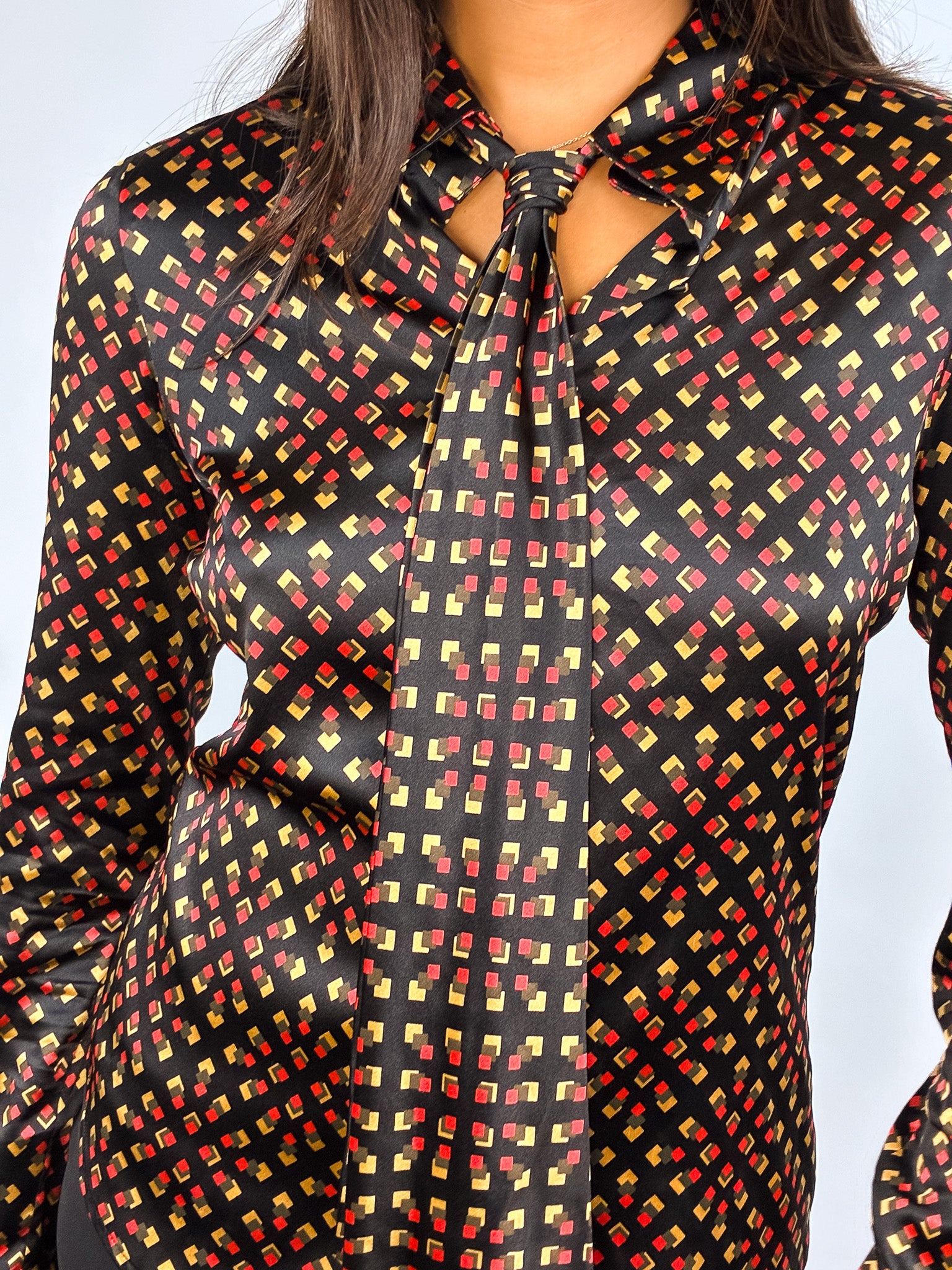 Diane von Furstenberg 2010s Black Silk Tie-Neck Blouse - XS/S