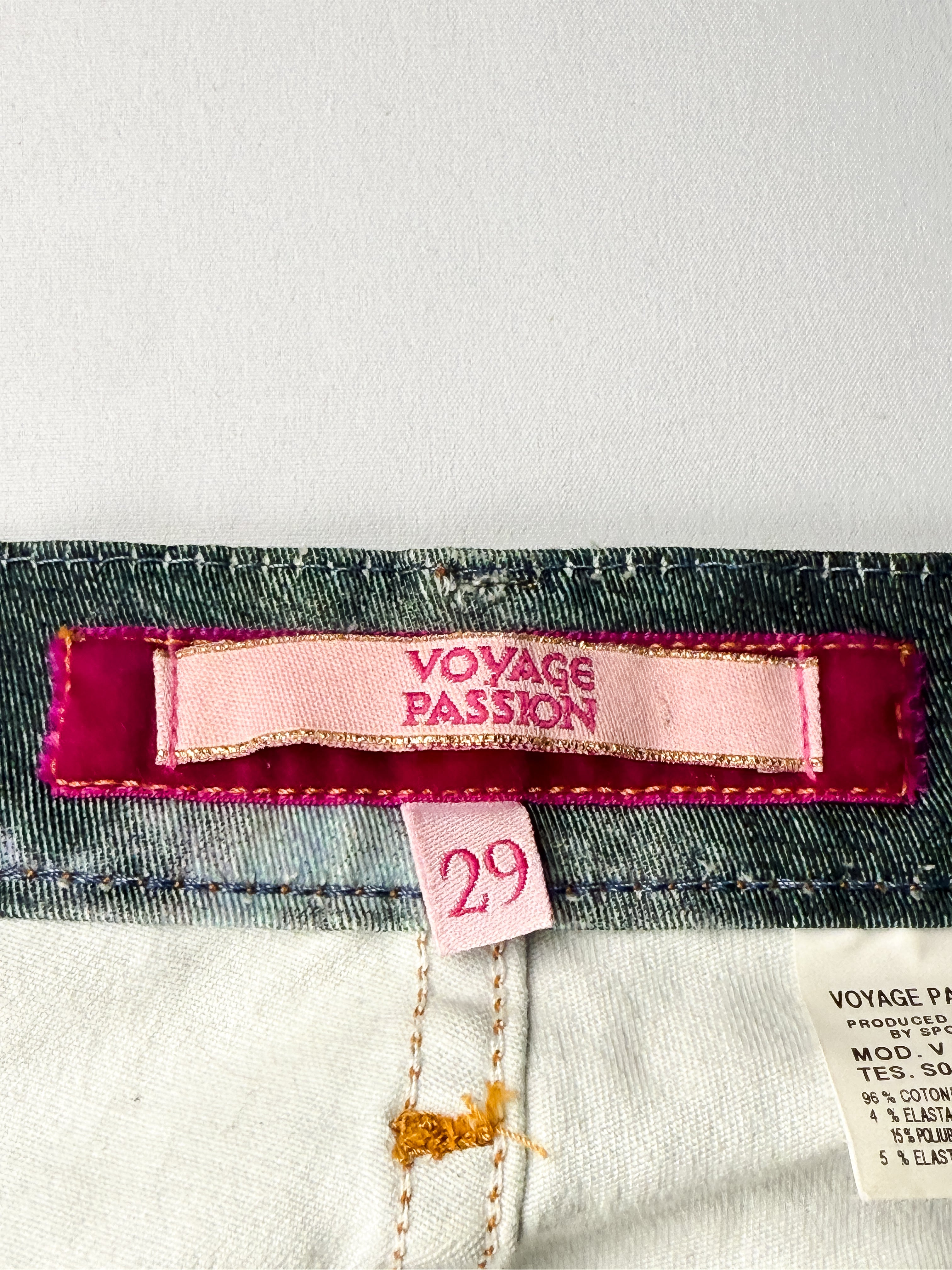 Voyage Passion 2000s Romantic Embrace Print Flare Jeans - S/M