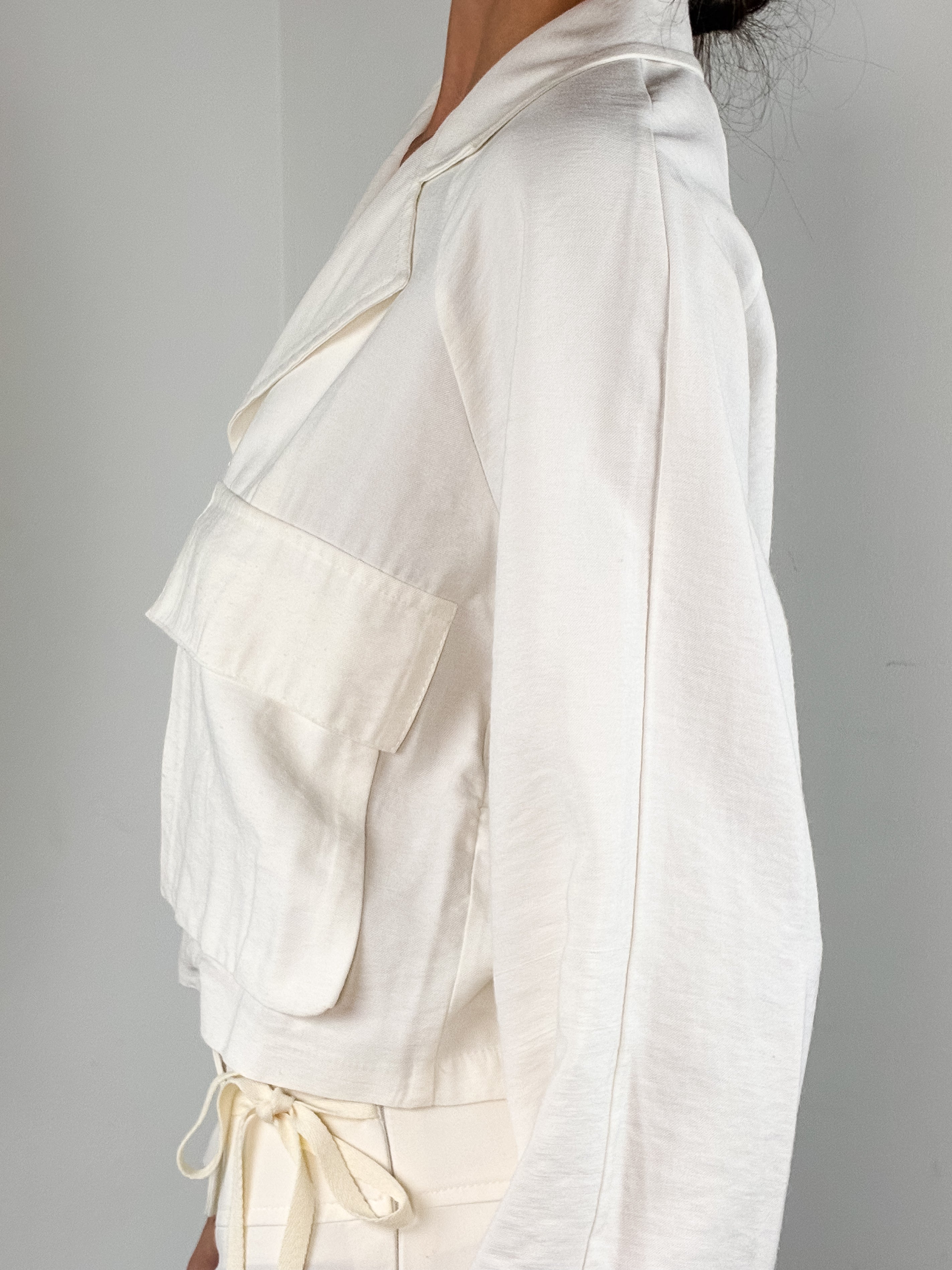 Rinascimento 2000s Cream Cropped Zip Utility Jacket - L/XL