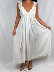 In Bloom by Jonquil Ivory Floral Embroidered Chiffon Robe and Slip Set - M