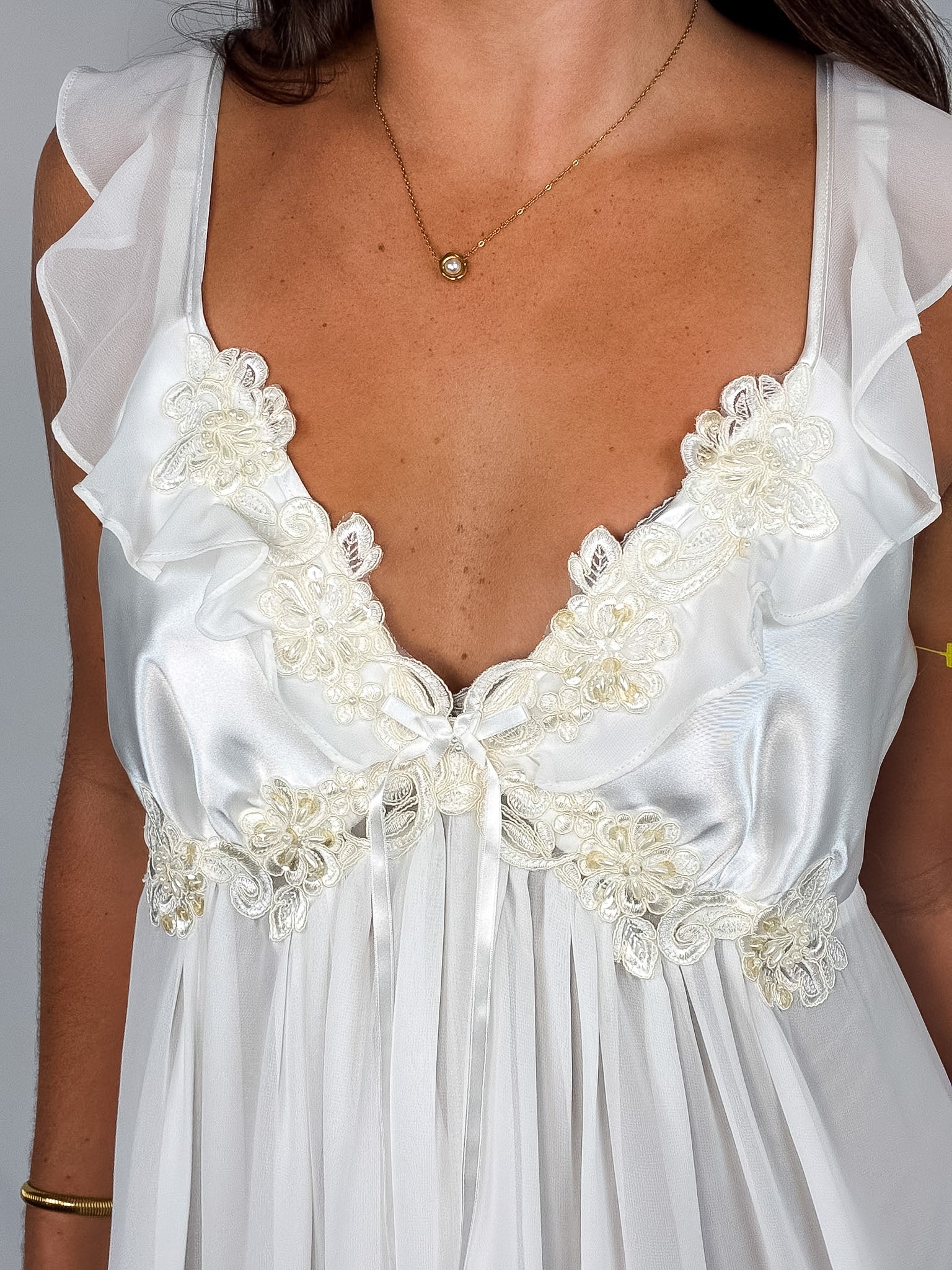 In Bloom by Jonquil Ivory Floral Embroidered Chiffon Robe and Slip Set - M