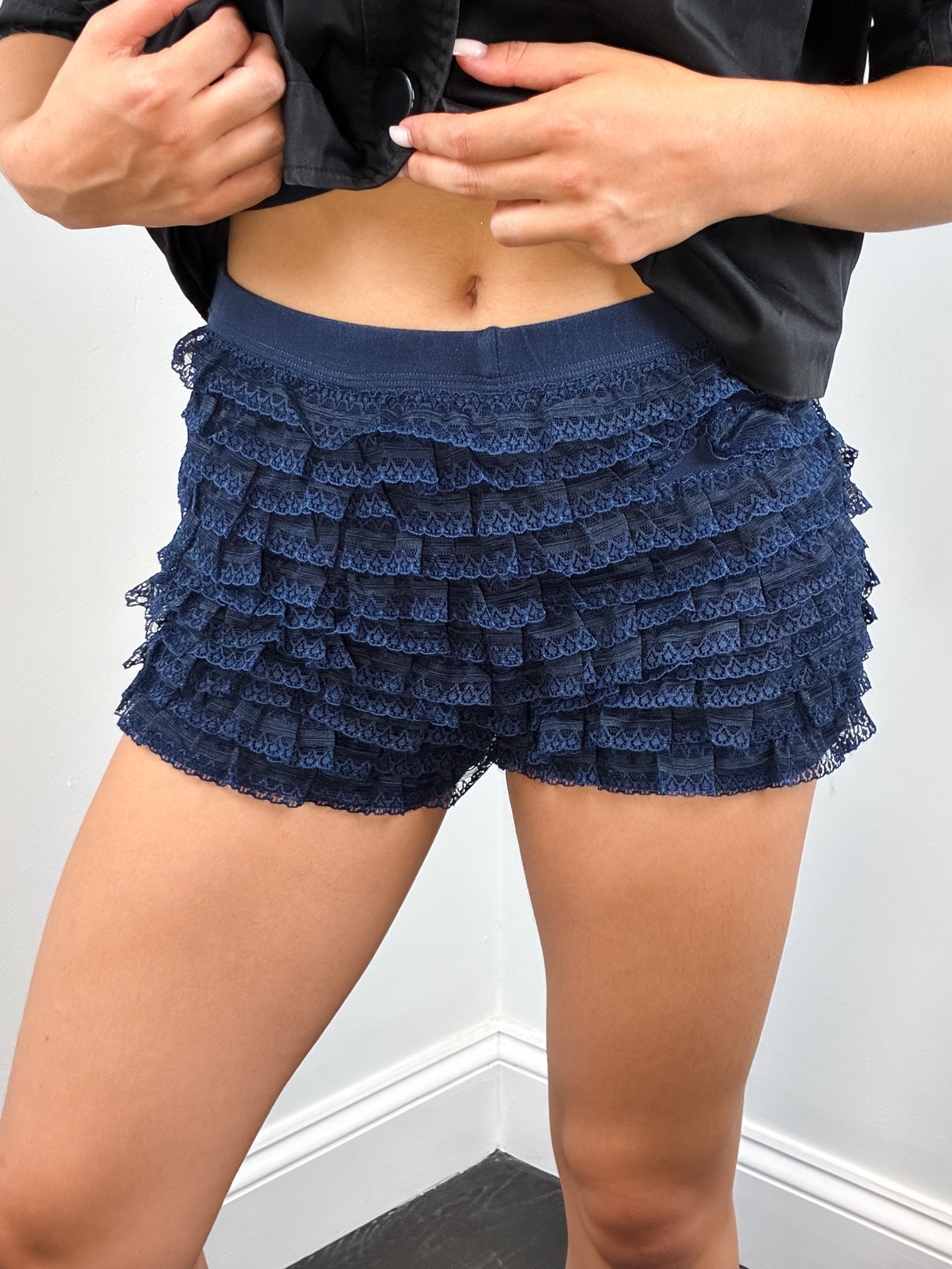 2000s Navy Lace Tiered Ruffle Bloomer Shorts - XS/S