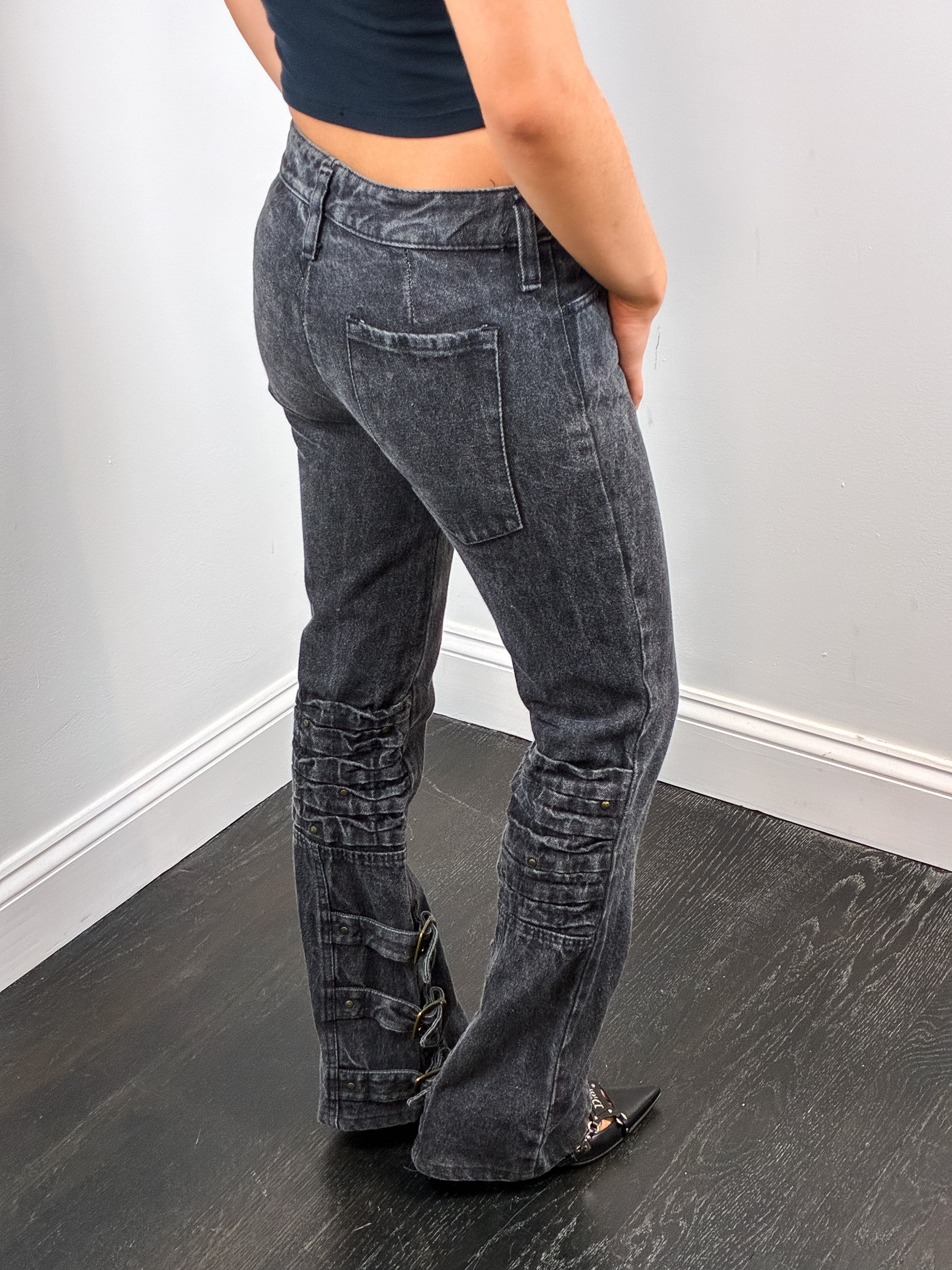 Andrew Mackenzie 2000s Black Acid Wash Buckle Ankle Jeans - W24
