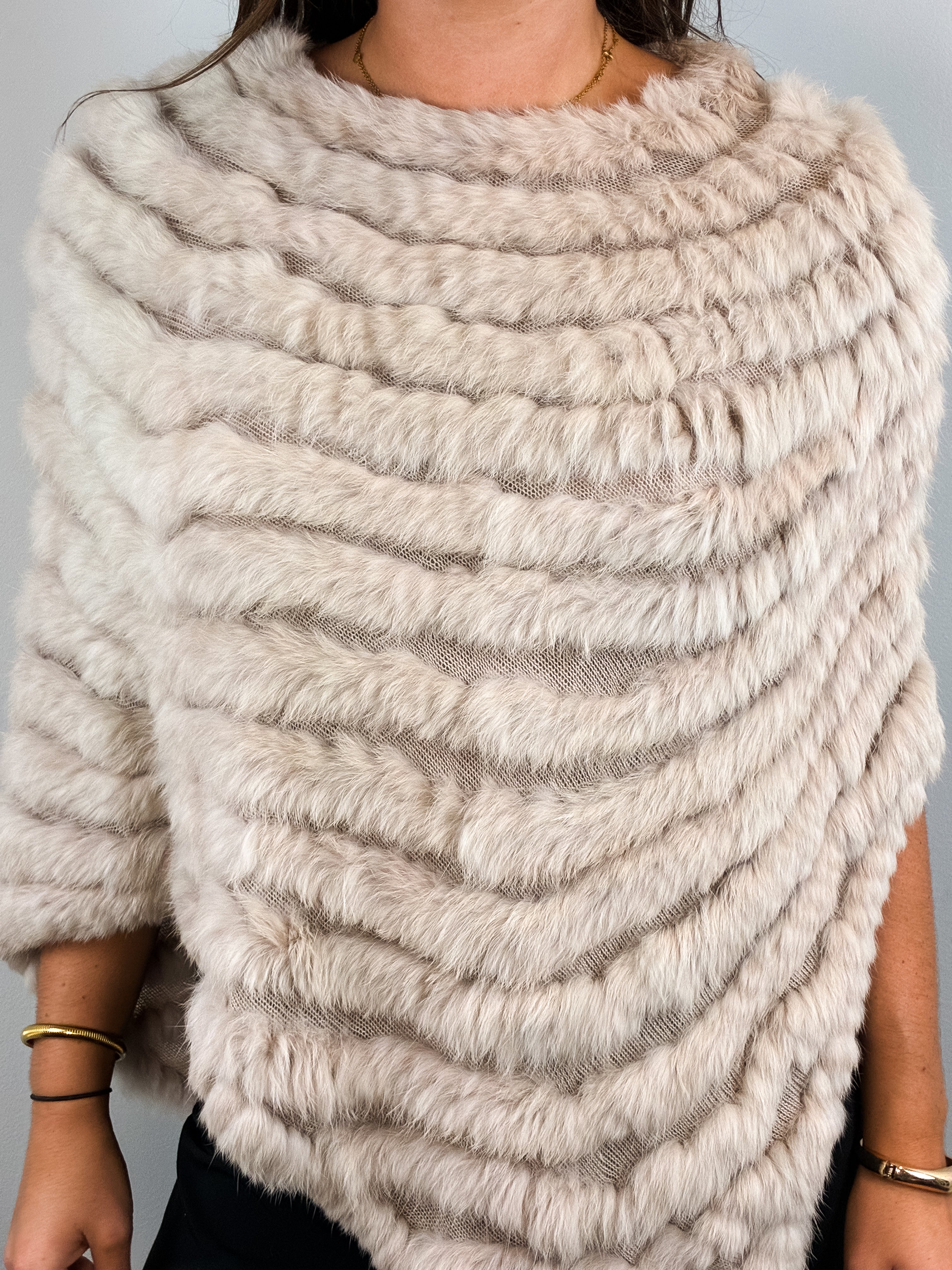Luca Giordani 2000s Beige Rabbit Fur Knit Poncho - OS