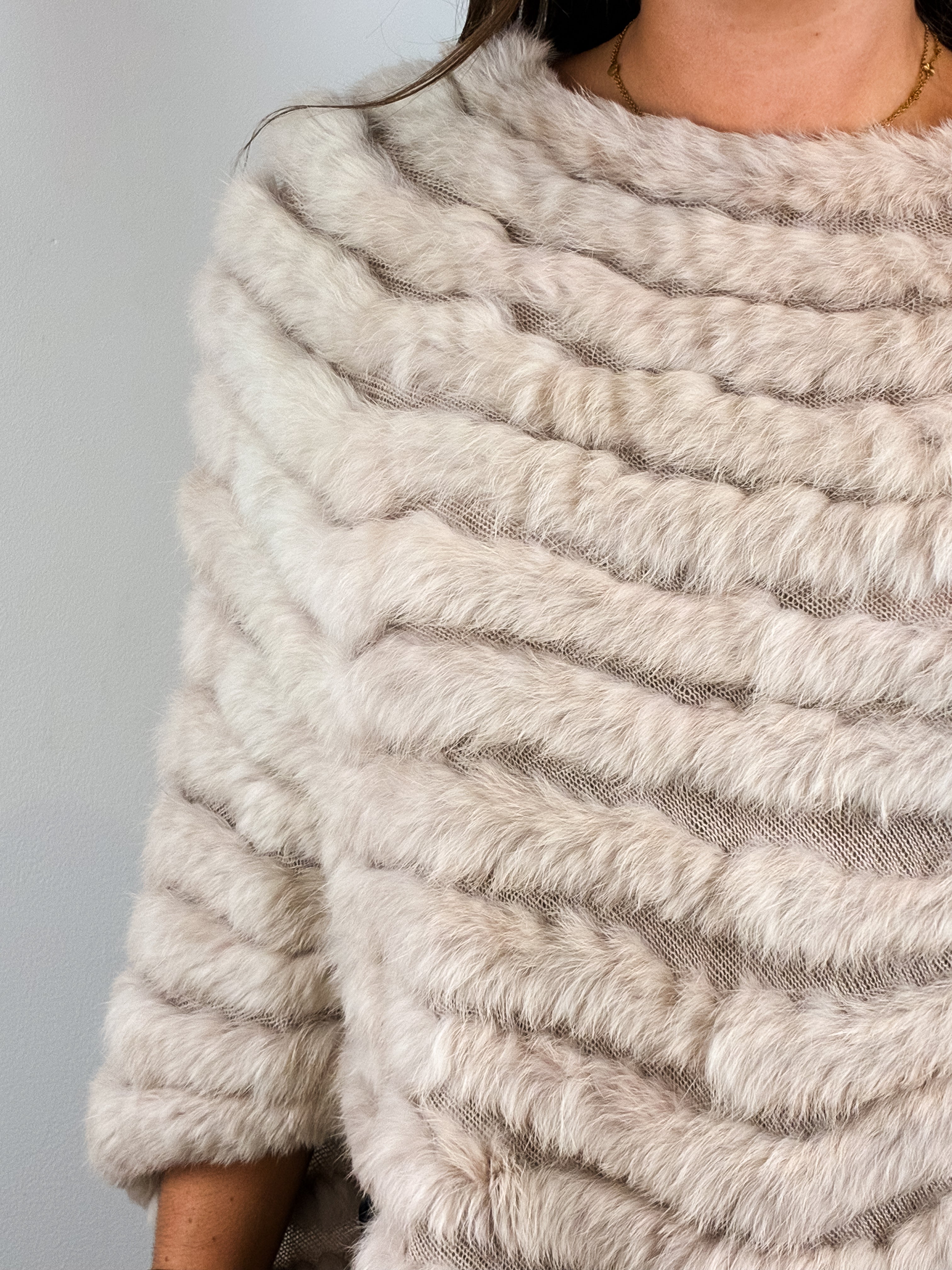 Luca Giordani 2000s Beige Rabbit Fur Knit Poncho - OS