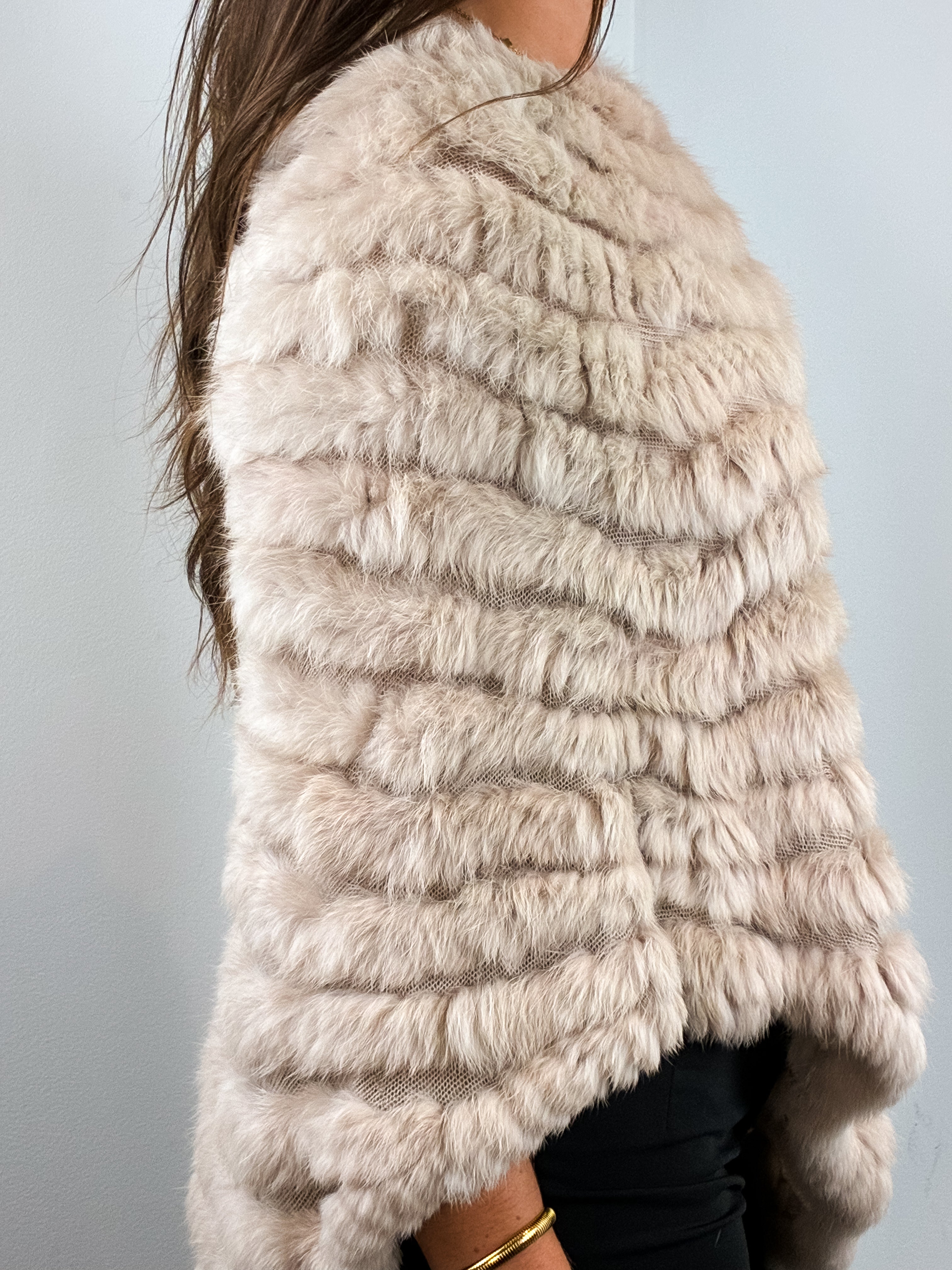 Luca Giordani 2000s Beige Rabbit Fur Knit Poncho - OS