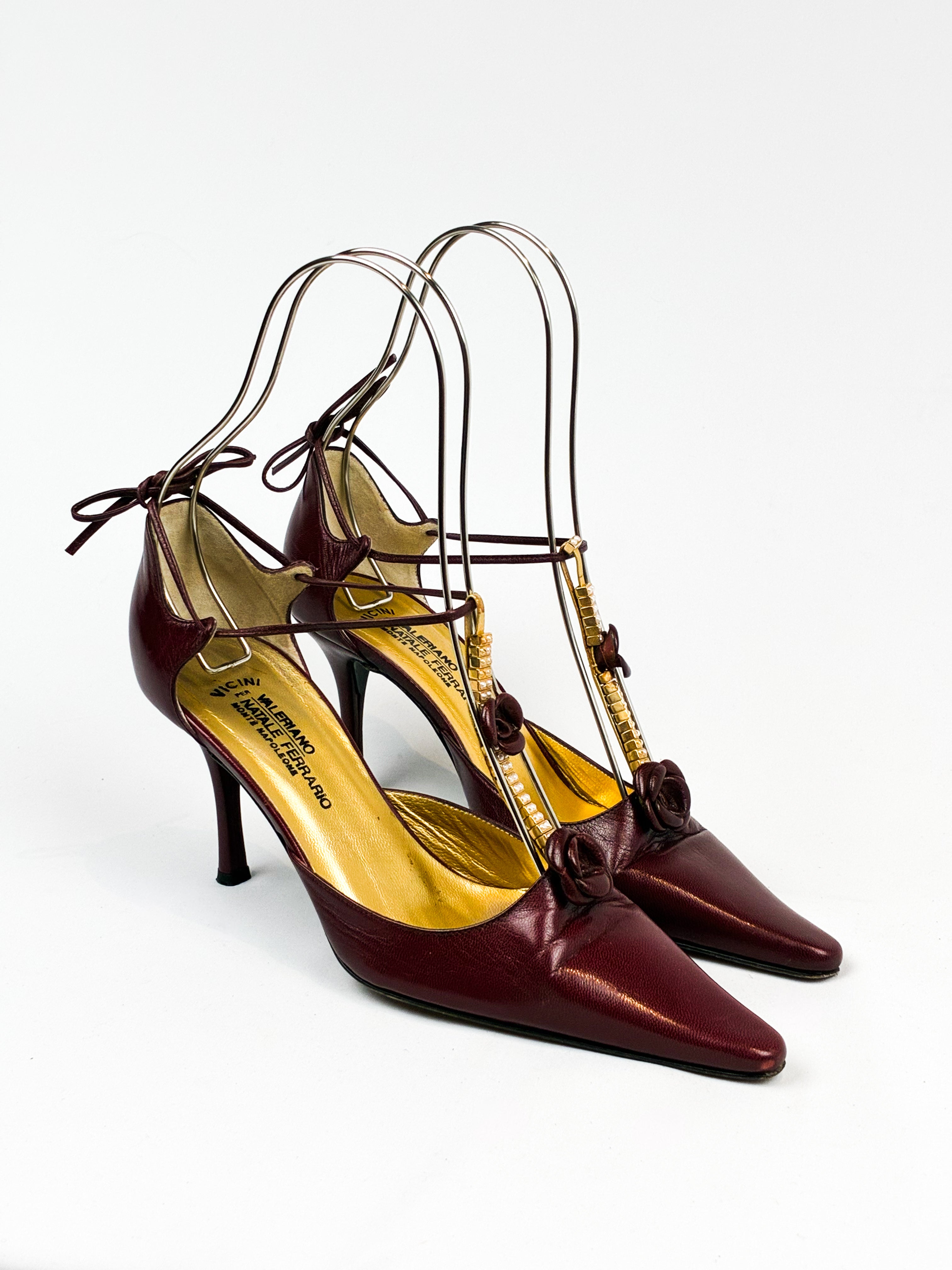 Vicini per Valeriano 2000s Burgundy Pearl-Trim Pointed Pumps - EU 37 / US 7