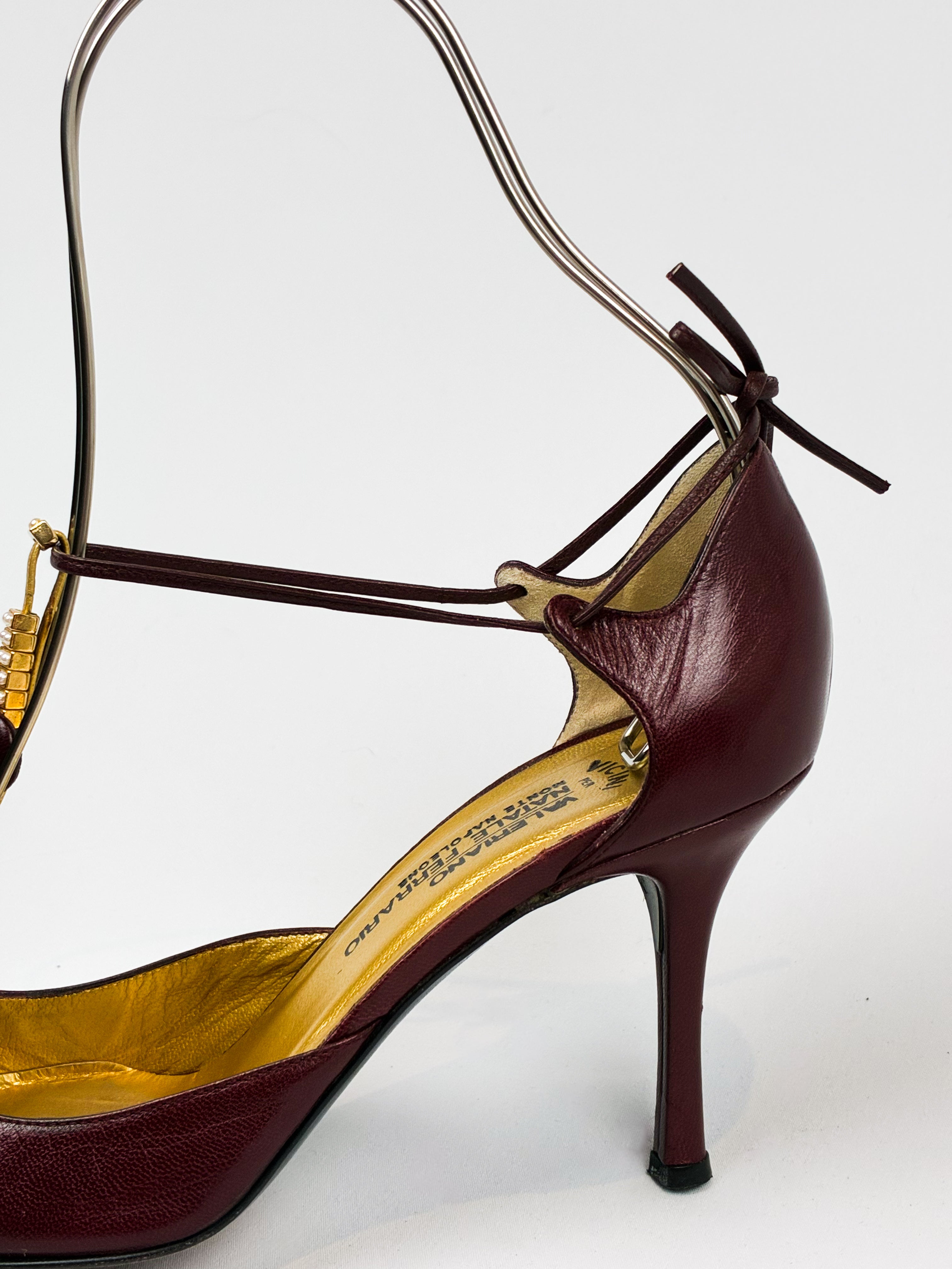 Vicini per Valeriano 2000s Burgundy Pearl-Trim Pointed Pumps - EU 37 / US 7