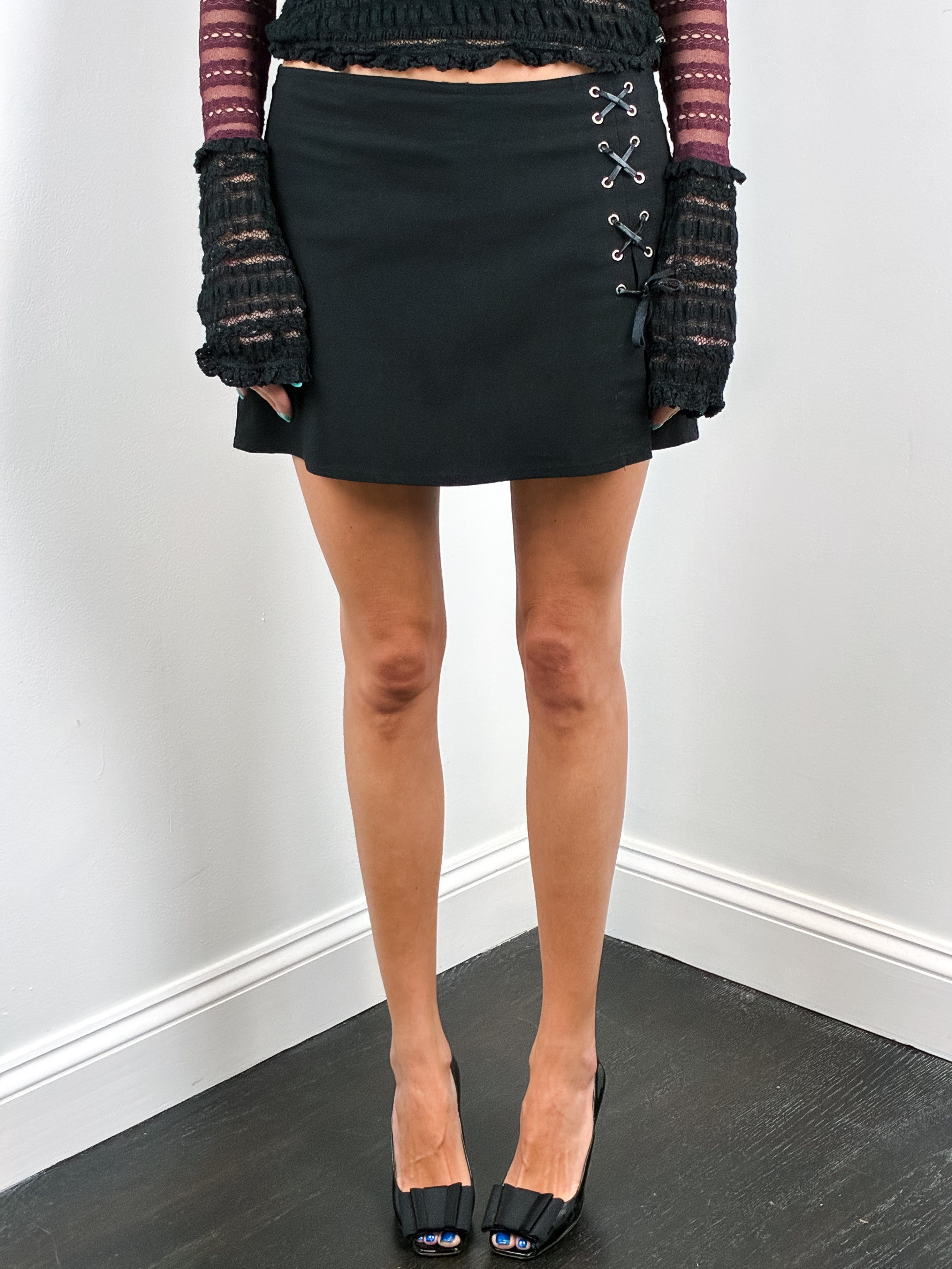 J.N.Y. Jennyfer 2000s Black Lace-Up Grommet Mini Skirt - M
