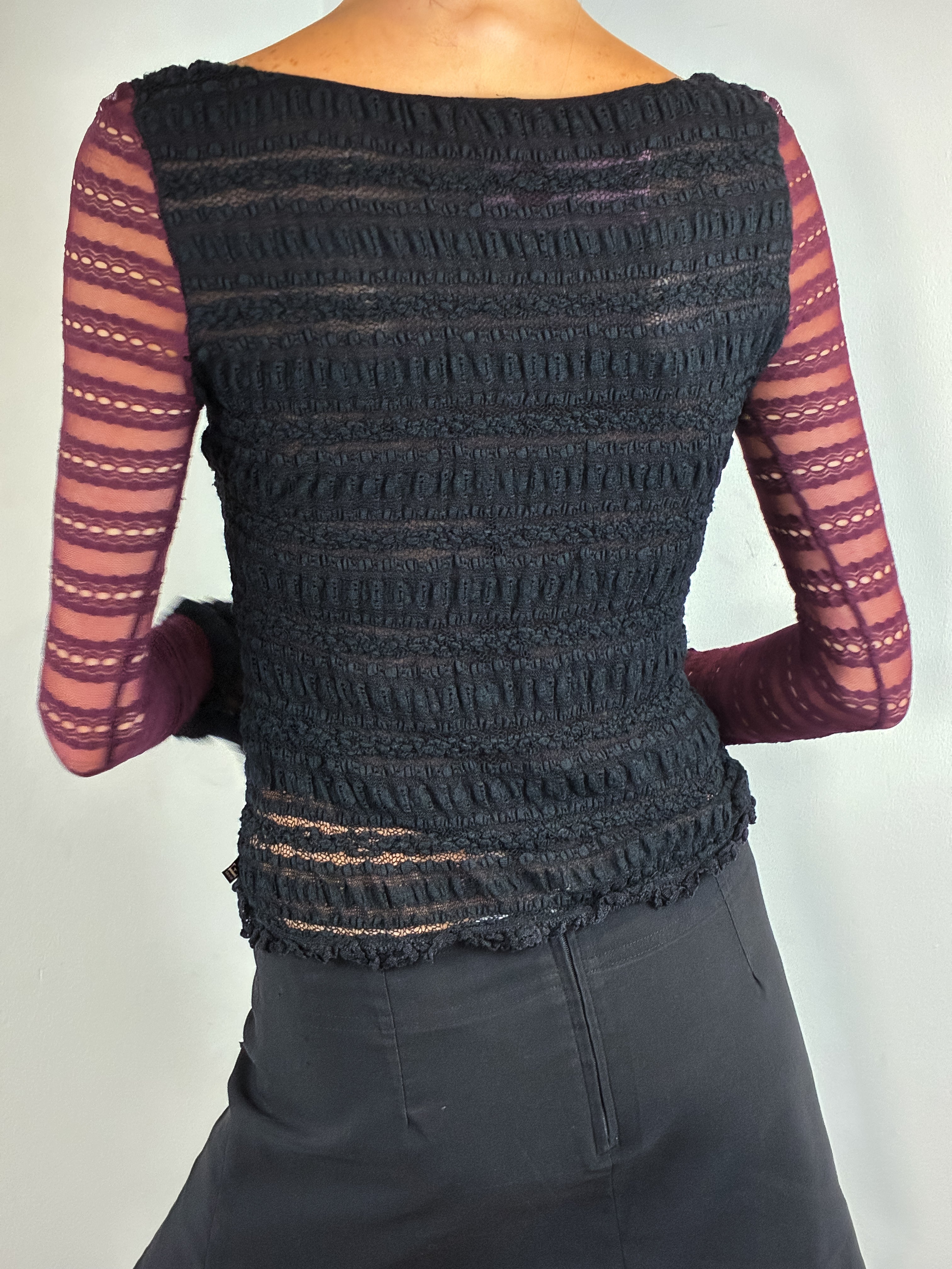 Ferre 2000s Black Burgundy Lace Long Sleeve Top - XS-M